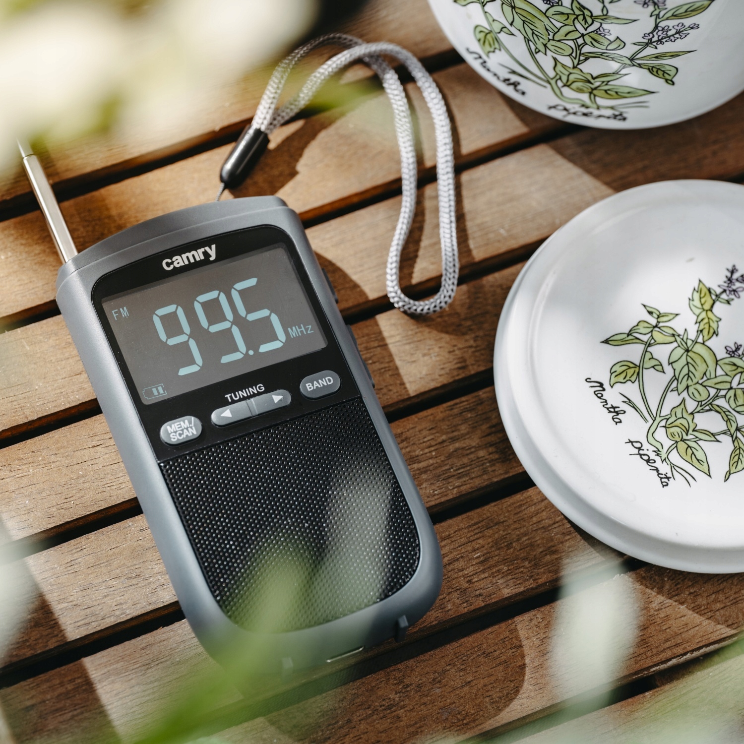 Mini Radio CR 1905 FM/AM - USB C, Alarm, Drzemka, Przenośne