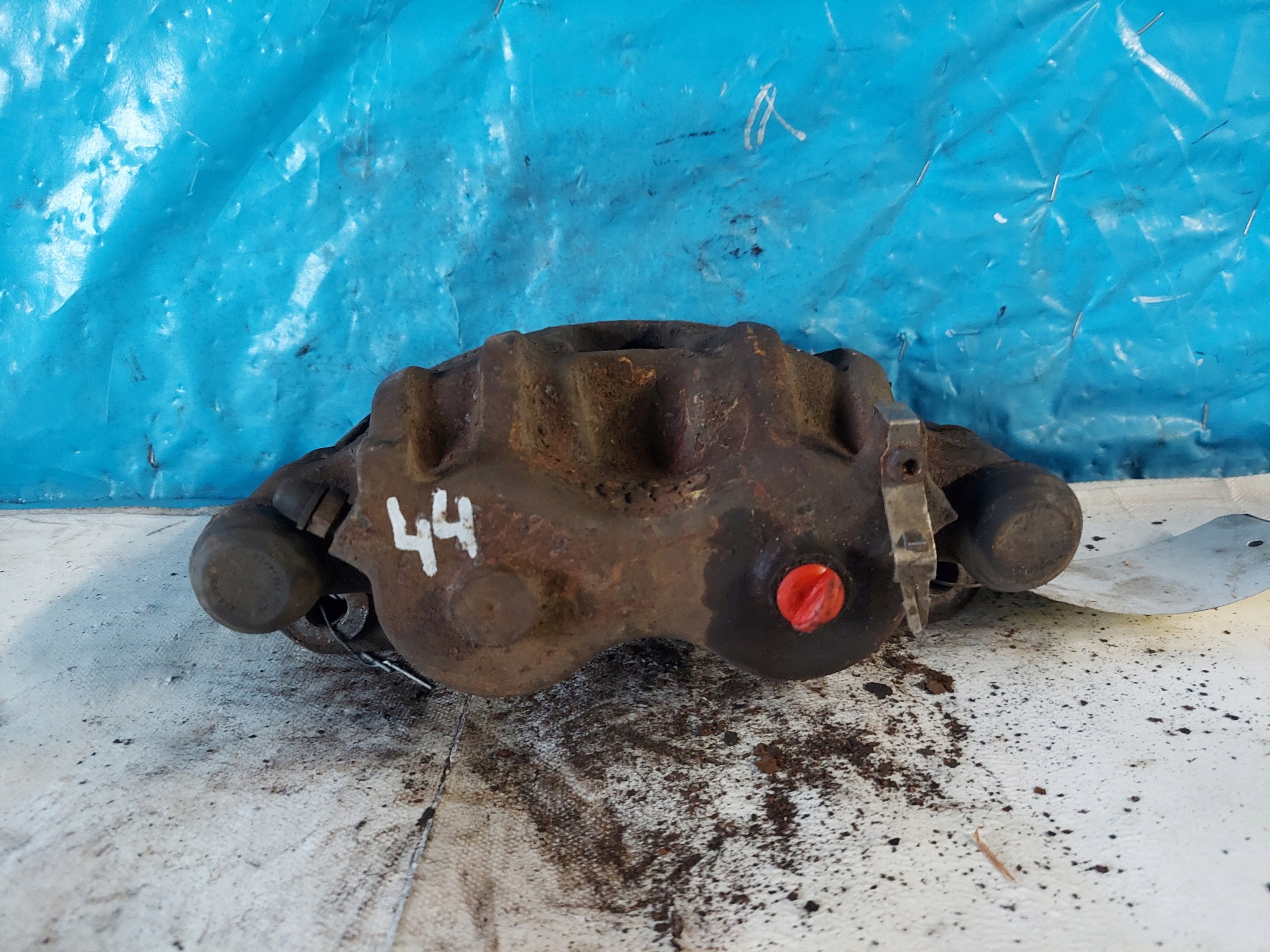 caliper IVECO DAILY 2004 R 2.8 TD L rear part BREMBO4806