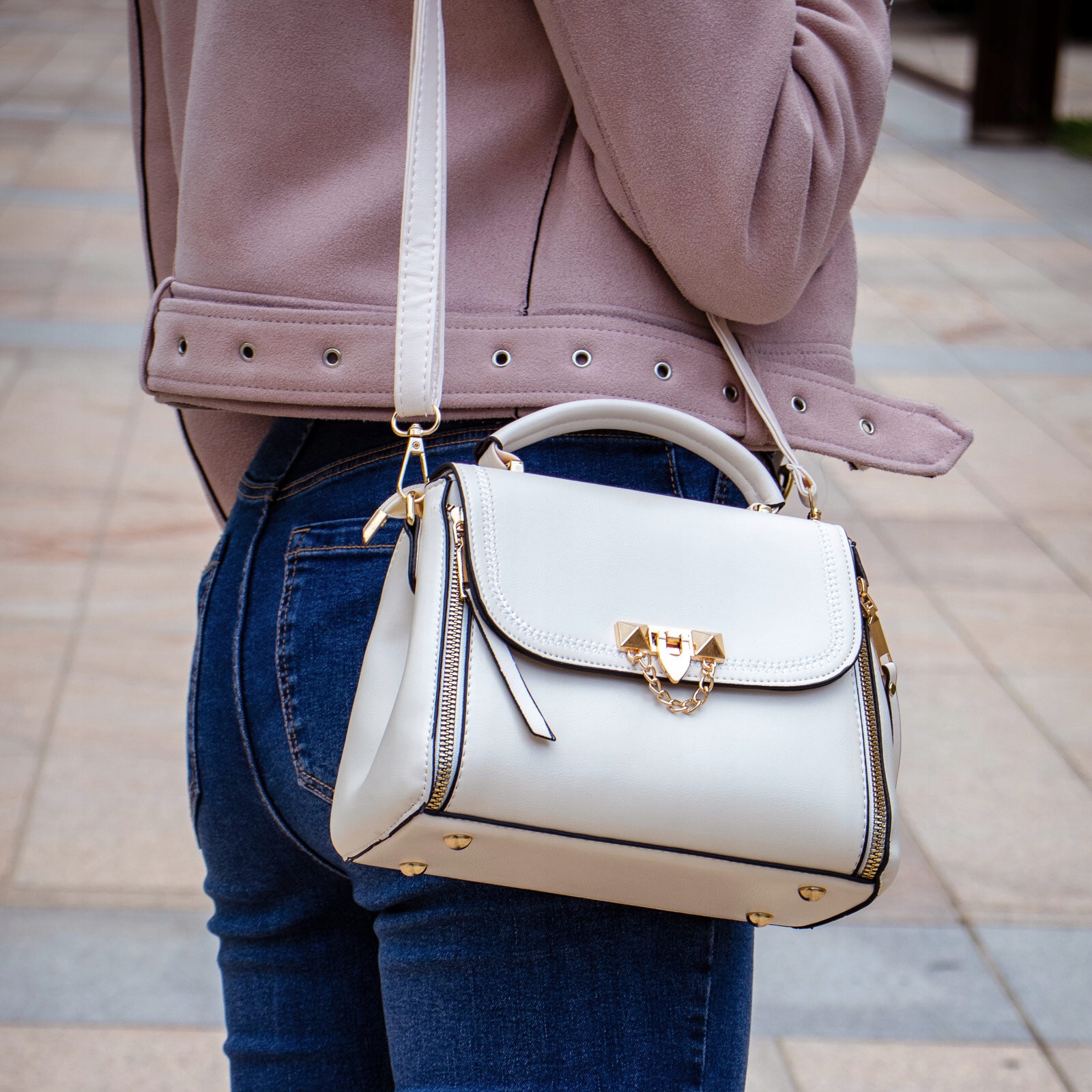 TOREBKA mała MIEJSKA kuferek torba DAMSKA listonoszka KOLOR JASNY KREMOWY Cechy dodatkowe brak