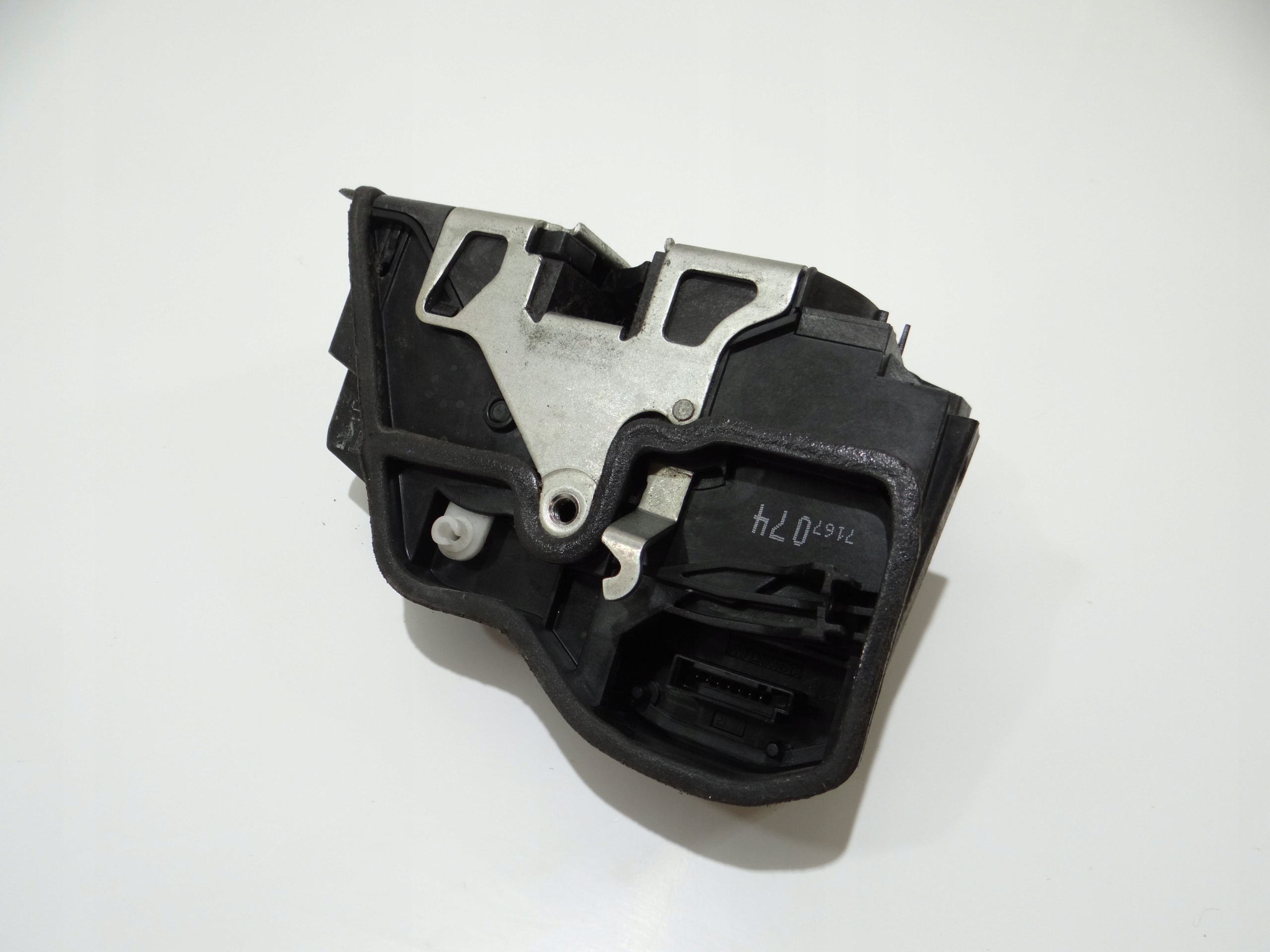 lock door right front BMW E61 EU 7167074 7 PIN (4647518)