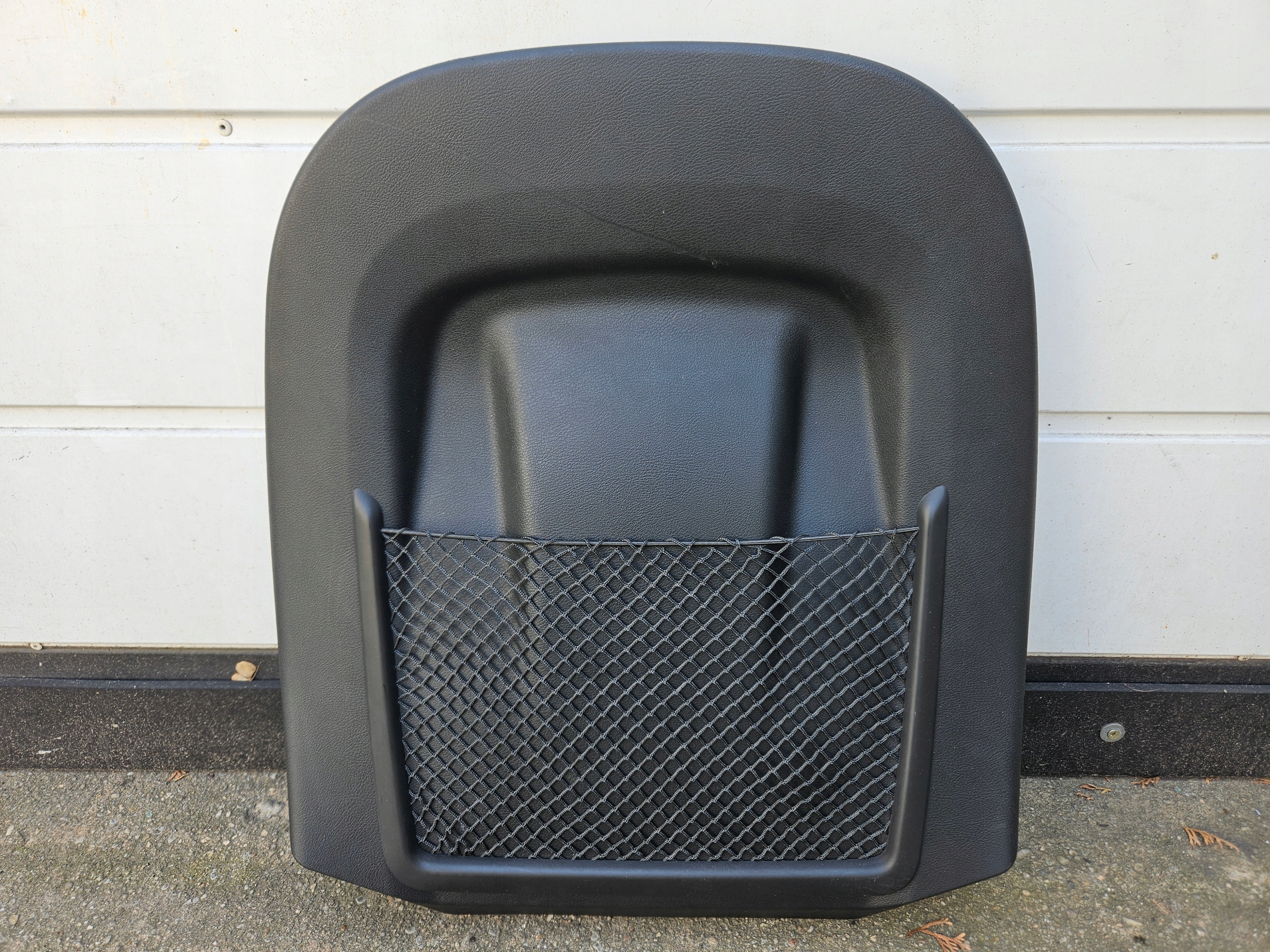 PLECY cover seat driver´s AUDI A4 B9 8W black net
