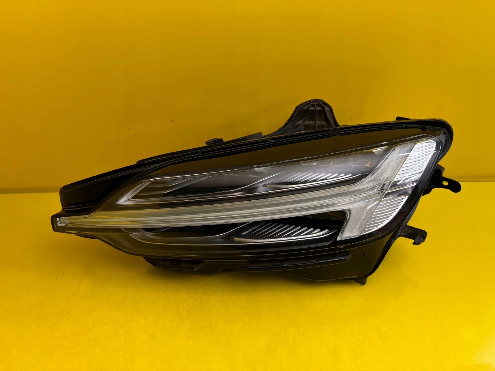 light left front Volvo S60 V60 Mid Led 32228815
