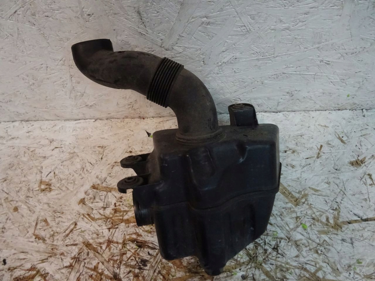 VW PASSAT B6 REZONATOR of a filter, air 1K0129622D