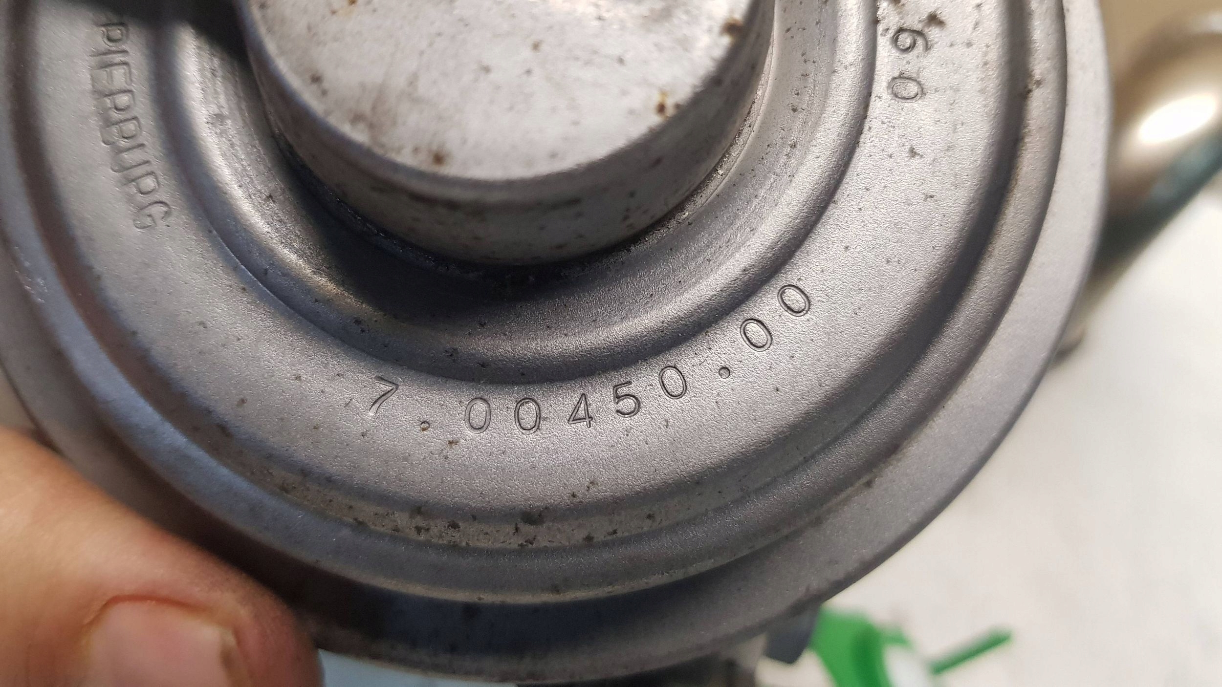 Valvola EGR 70045000 BMW E53 E60 E61 E65 E83 E90 E92 3.0 D M57