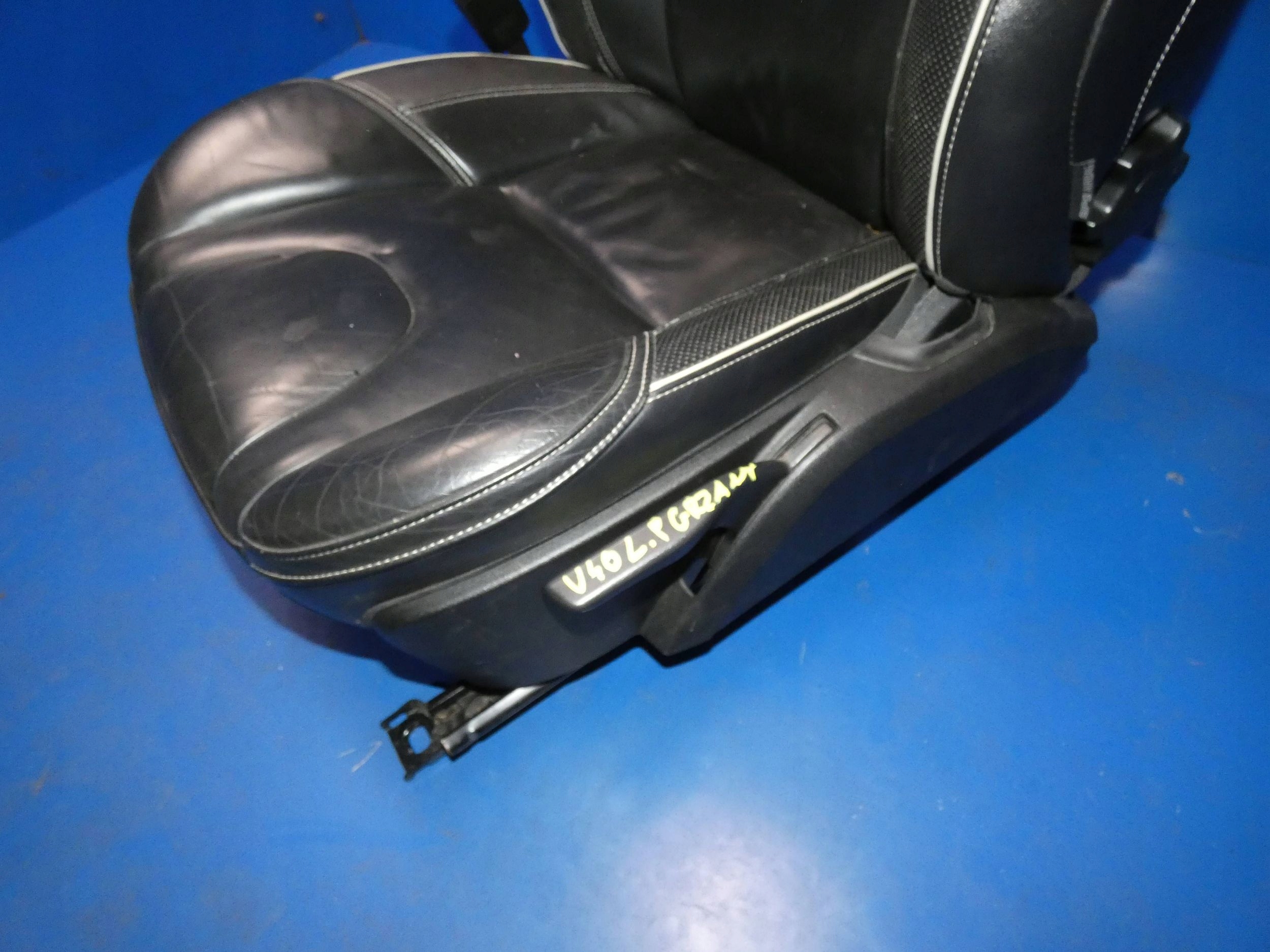 VOLVO V40 II R-design seat driver´s left front