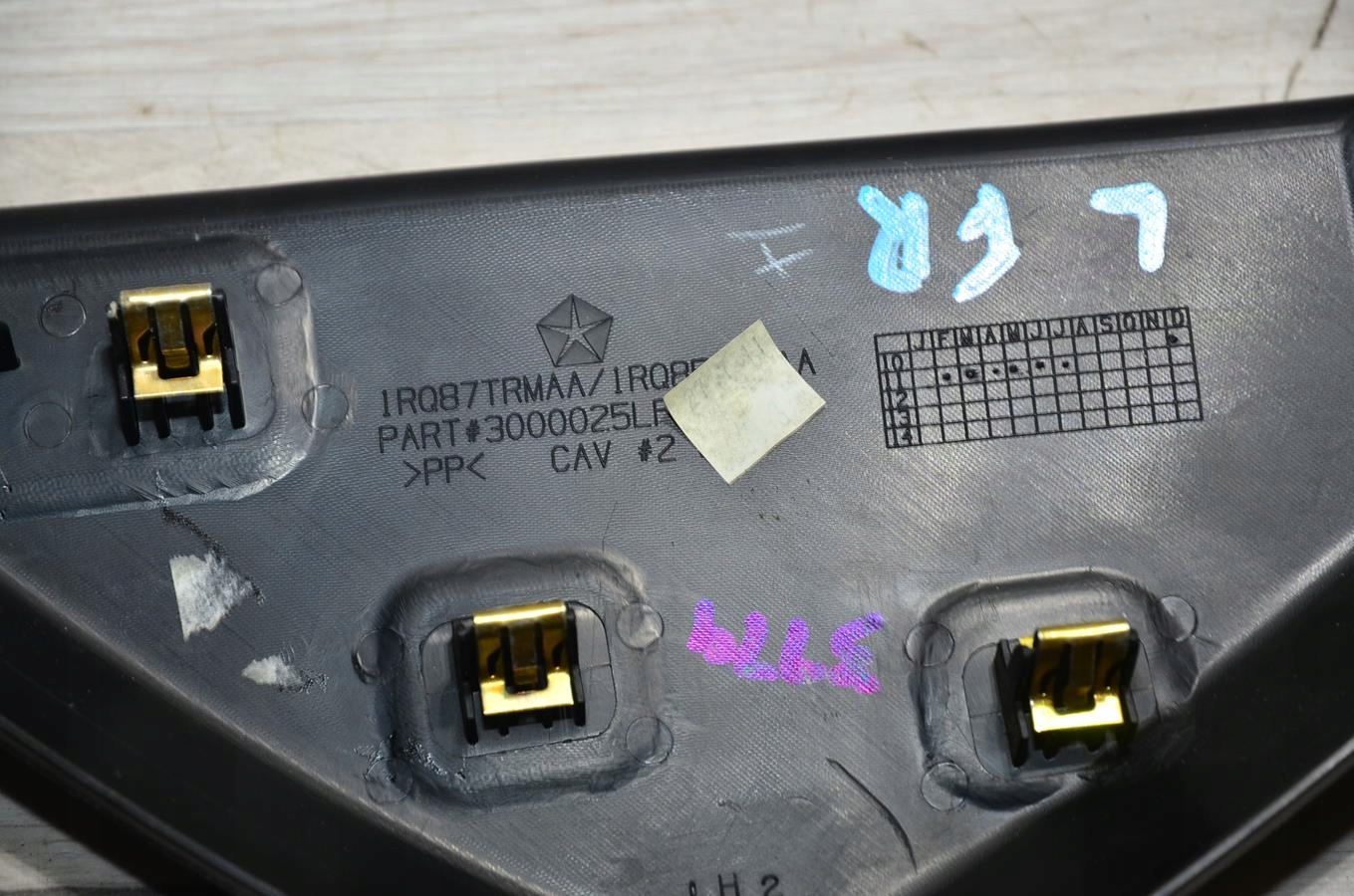 cover spoiler consoles left FIAT FREEMONT 12r