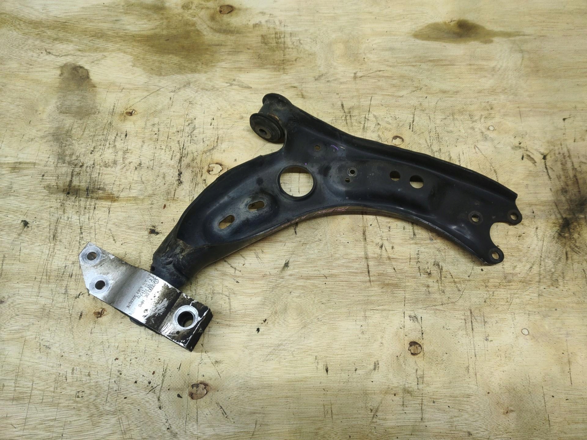 arm front left side Volkswagen Touran 2nd facelift 2013 1K0199231J