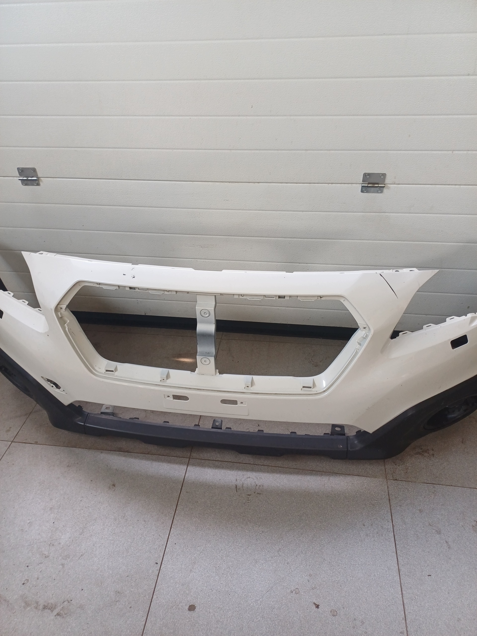 bumper front front SUBARU OUTBACK 5 V 57704AL030