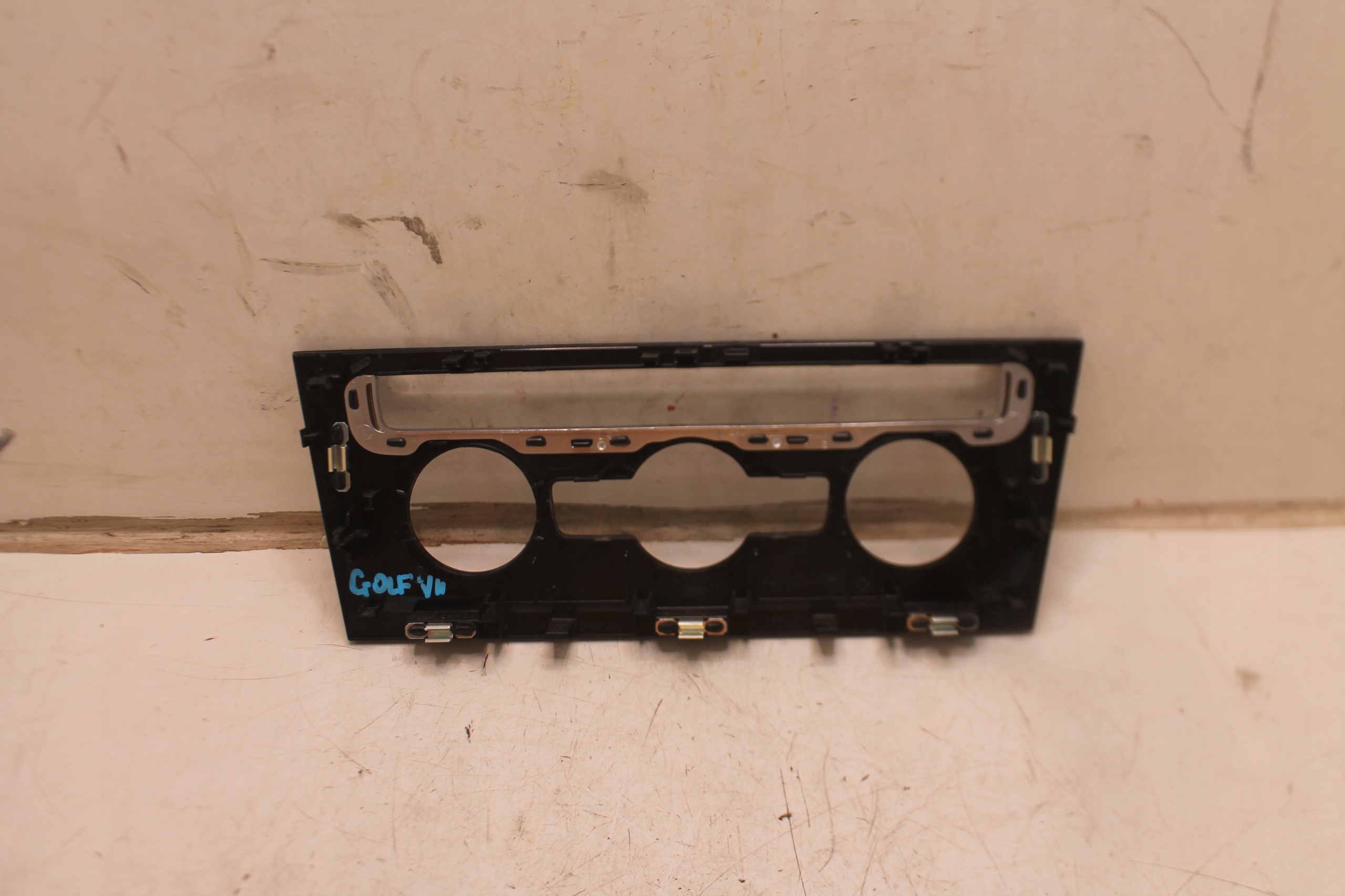 RÁM kryt PANELU klimatizaci 5G1863042 VW GOLF VII 12-20