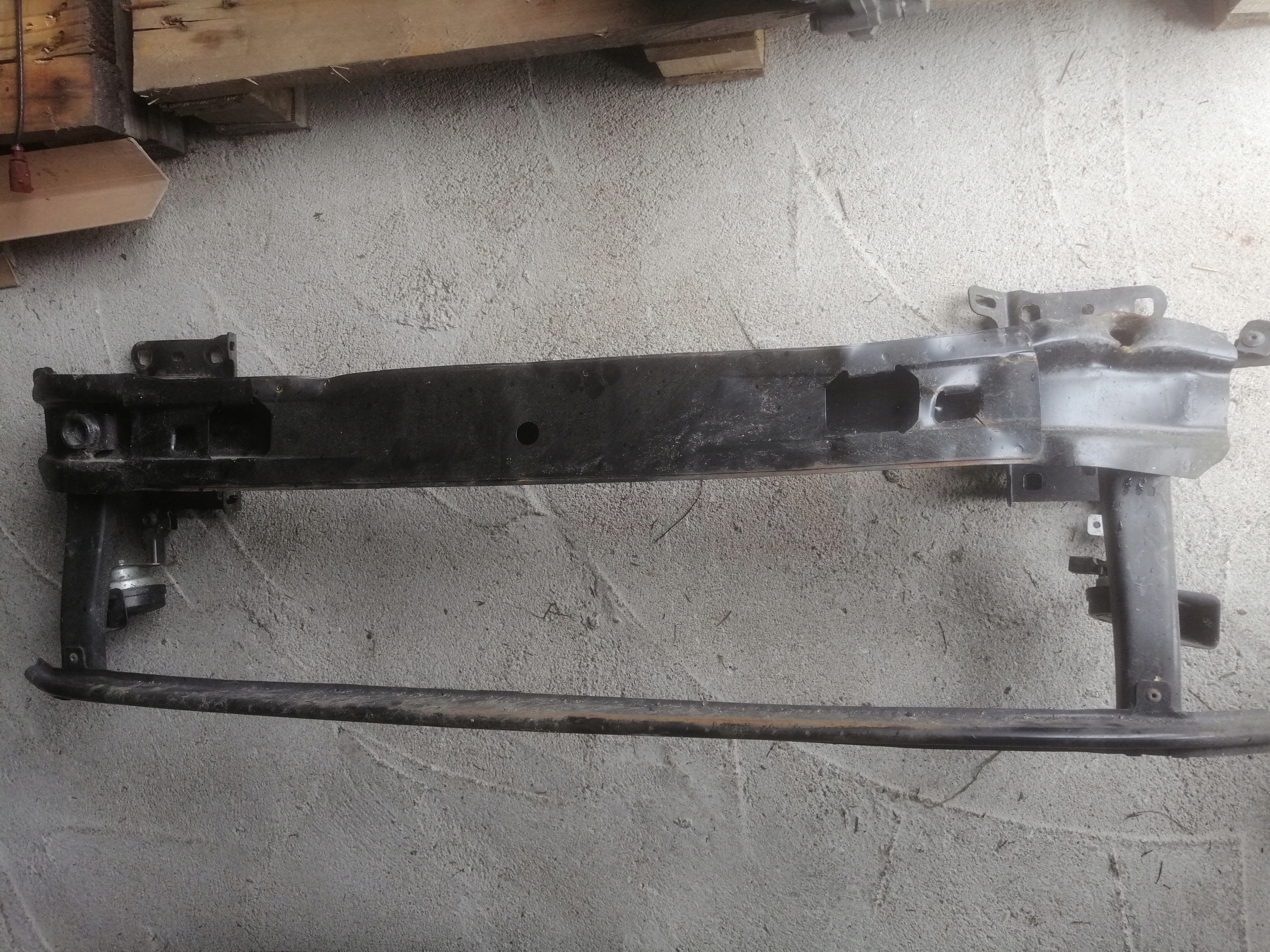 Vw passat b8 belka zderzaka przednia 3G0807111