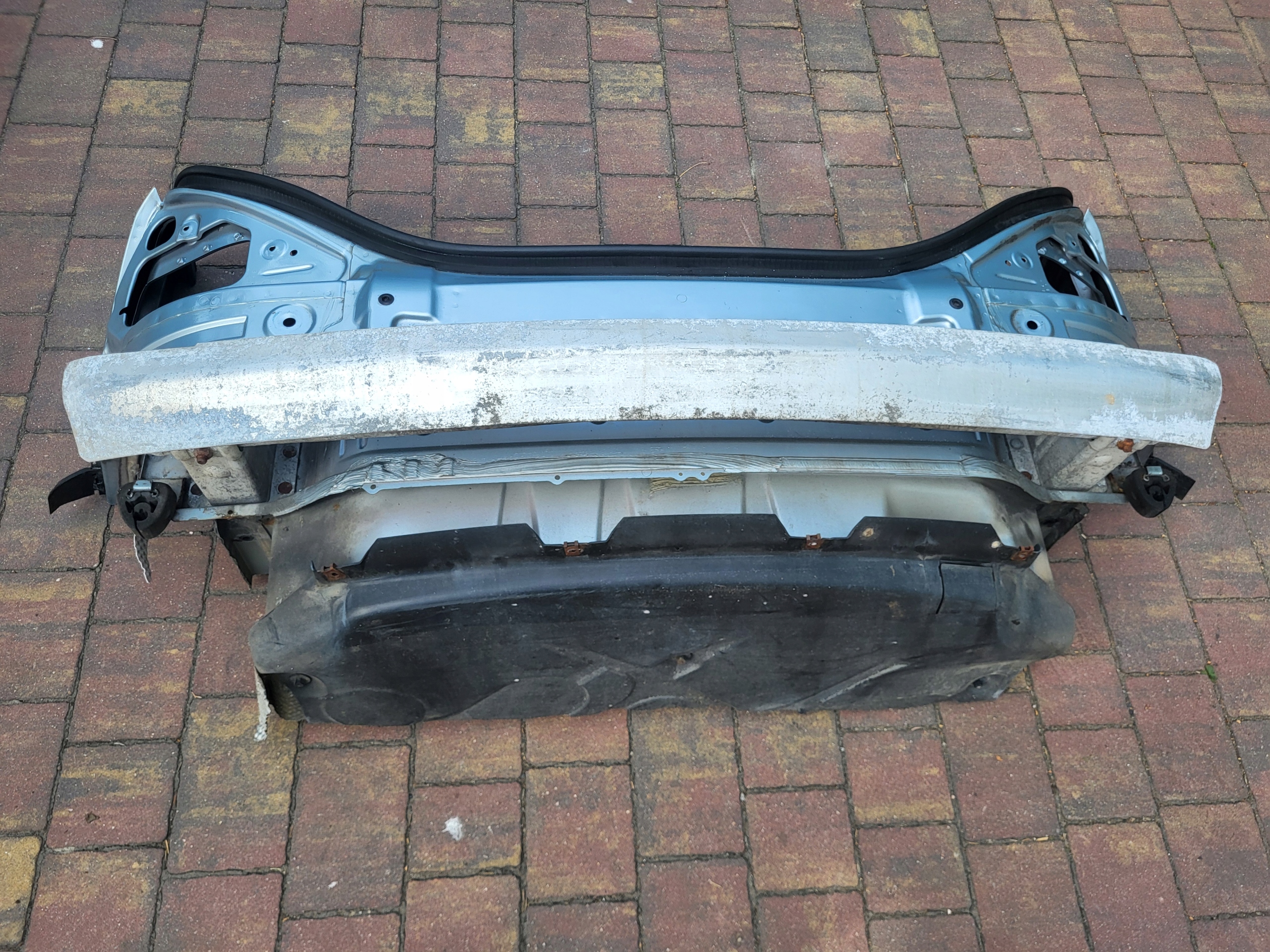 PAS TYL TYLNY BELKA ZDERZAKA MERCEDES SL R230