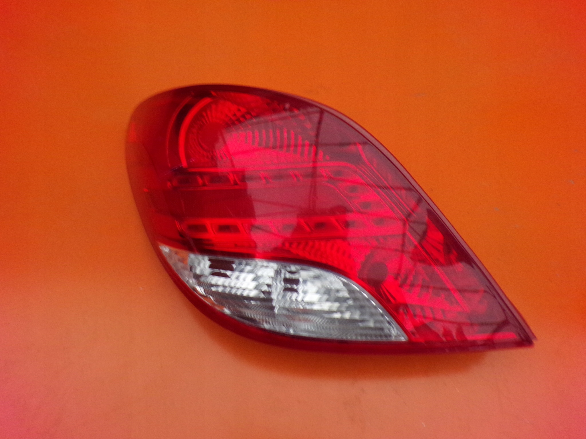 фонарь левый led peugeot 207 РЕСТАЙЛИНГ 10R