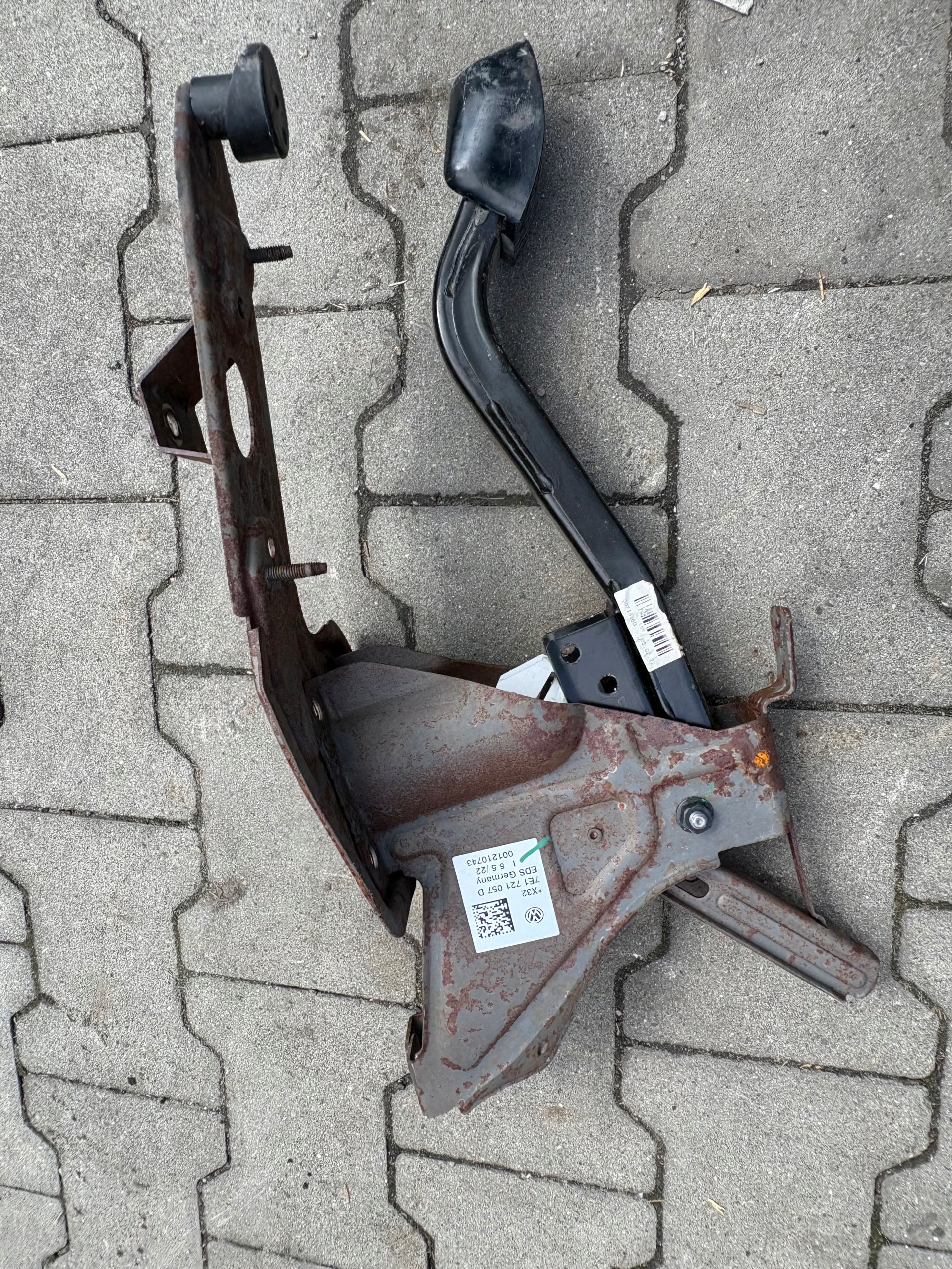 педаль тормоза vw transporter T6 7E1721057D