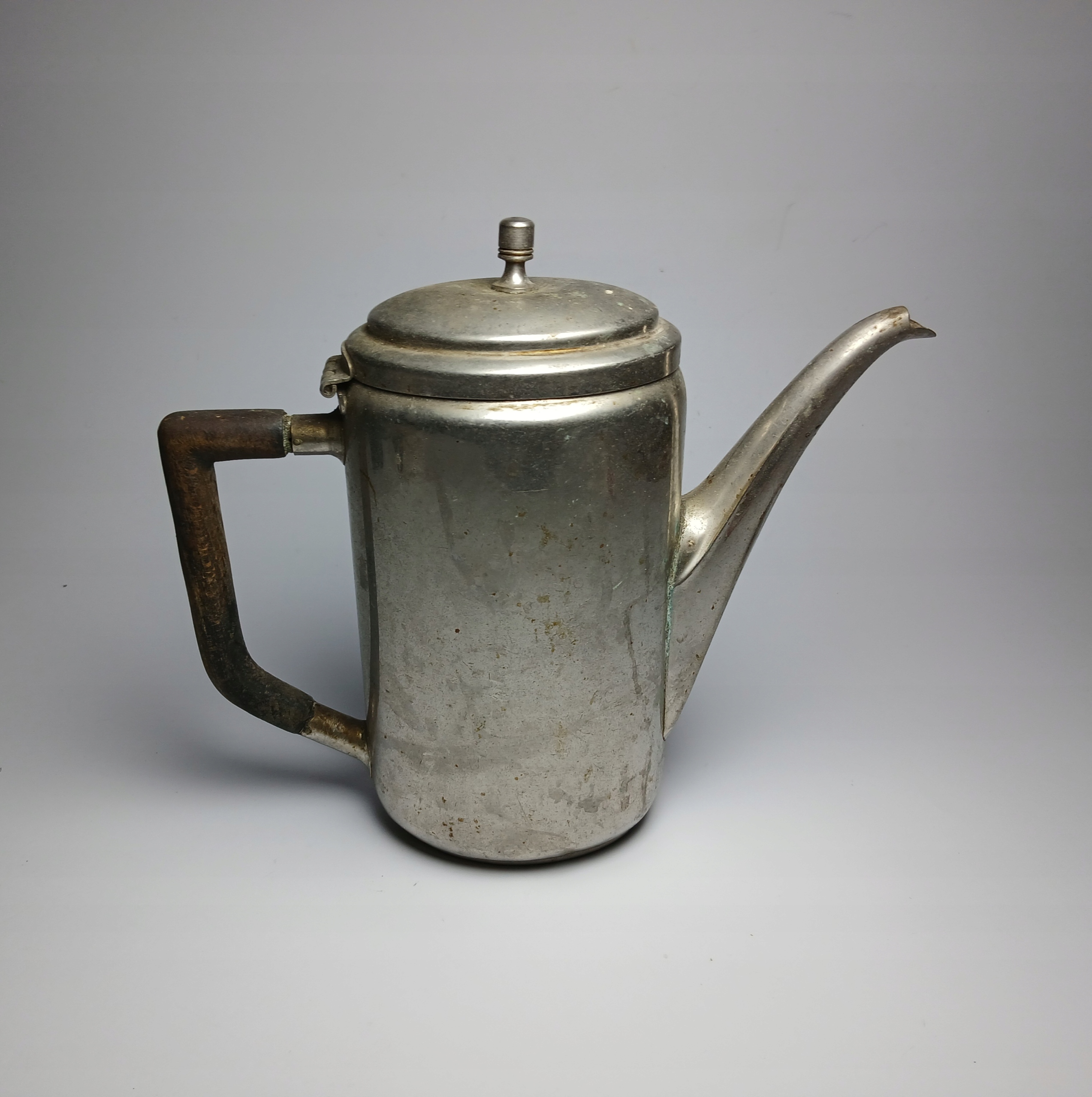 STARY METALOWY DZBANEK