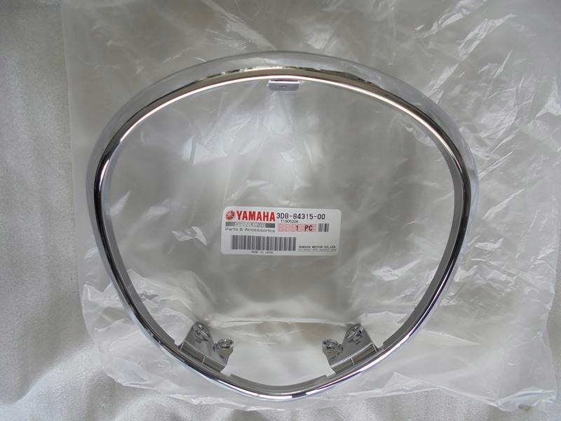 3D88431500 - XVS1300A РАМКА ФАРЫ