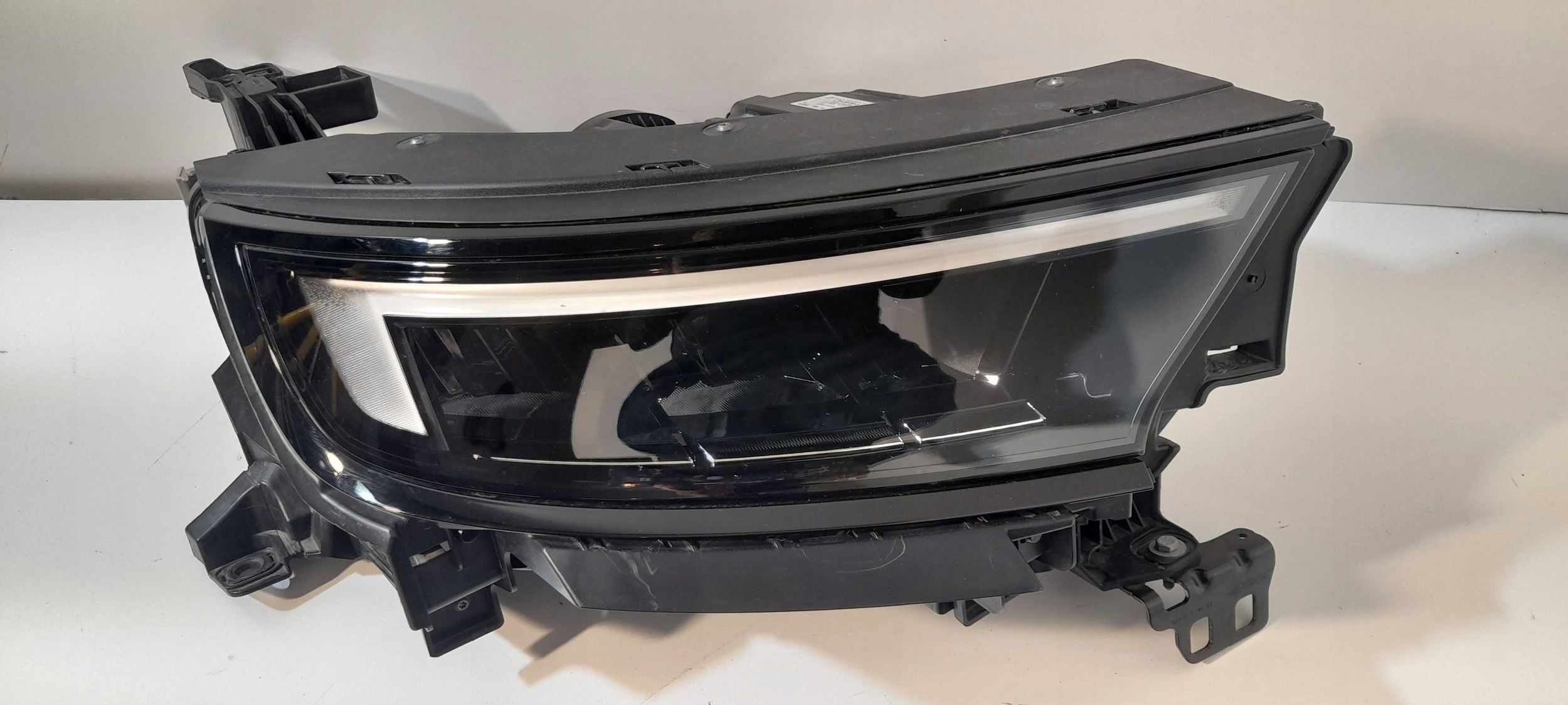 Opel Mokka II B Reflektor light front right 9847939180 (R532)