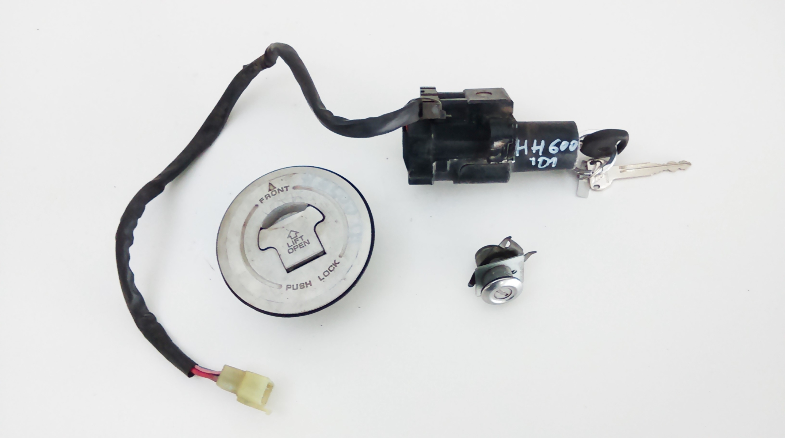 123452962 - HONDA HORNET 600 замок запалювання пробка
