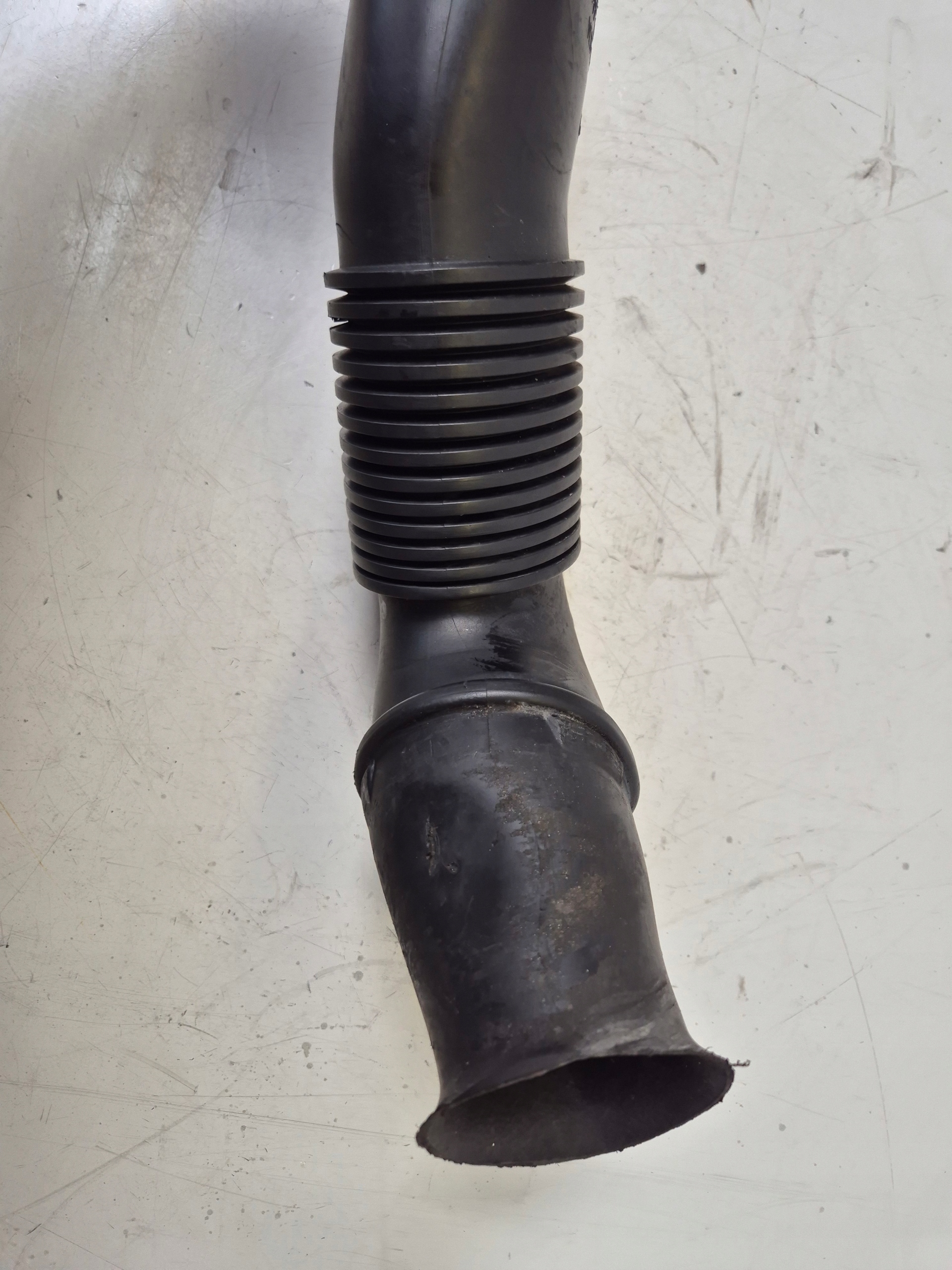 BMW E65 3.0d m57 730d канал впускной патрубок труба Воздух 7789131