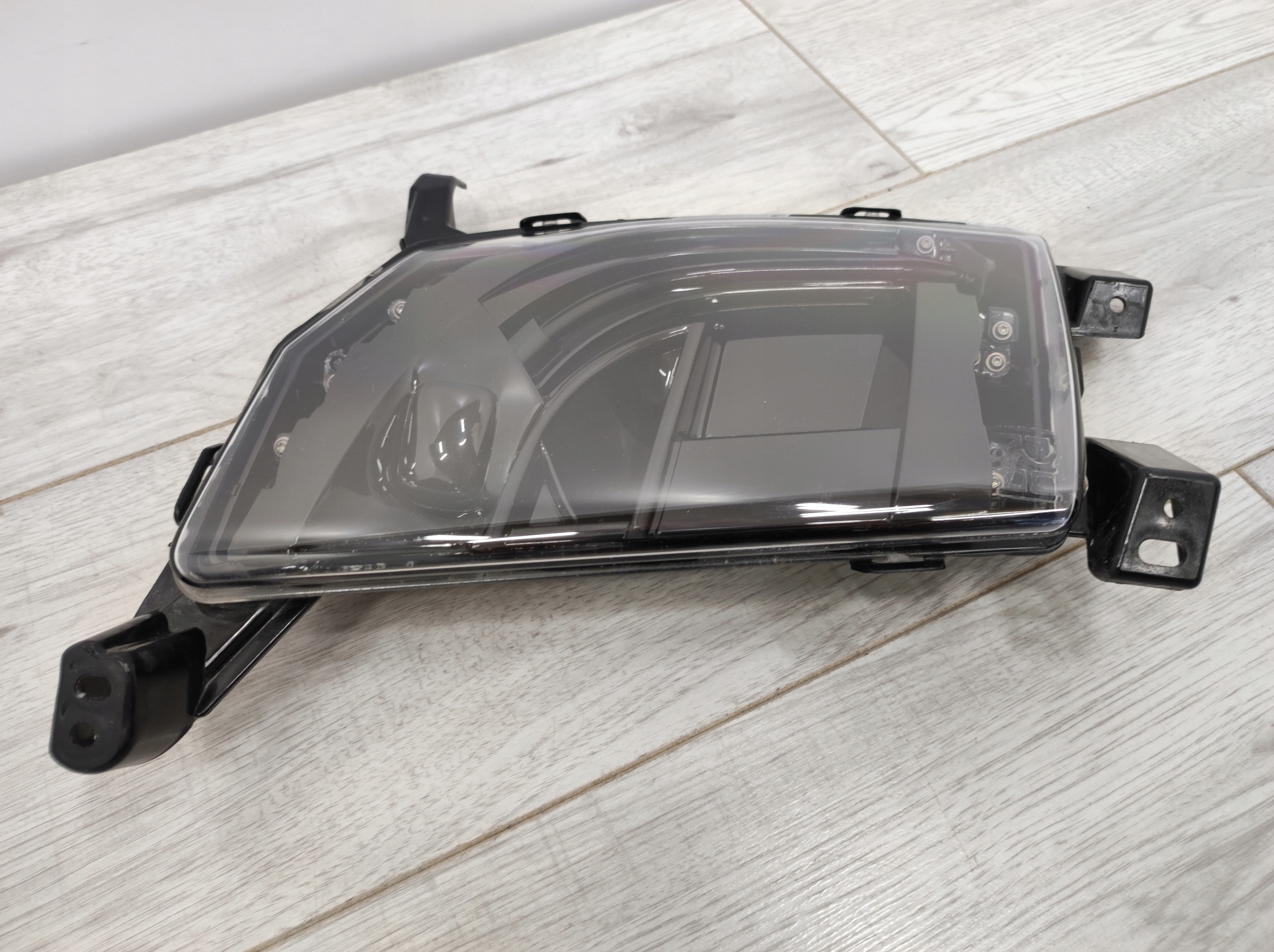 ГАЛОГЕН правый led заглушка tesla MODEL S 100600000D
