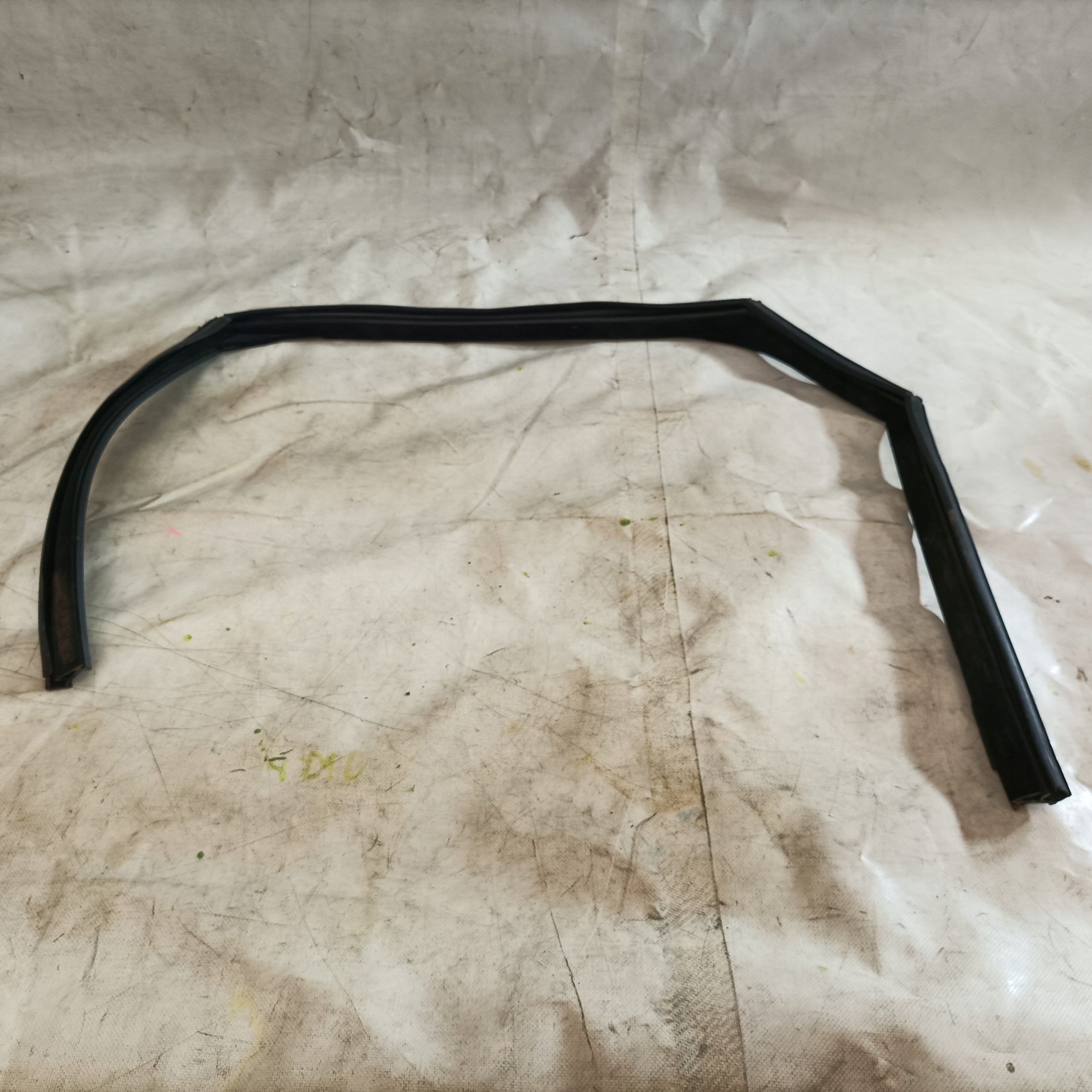 X260-SB - Jaguar XF 2.2 15-ущільнення скла задній лівий США