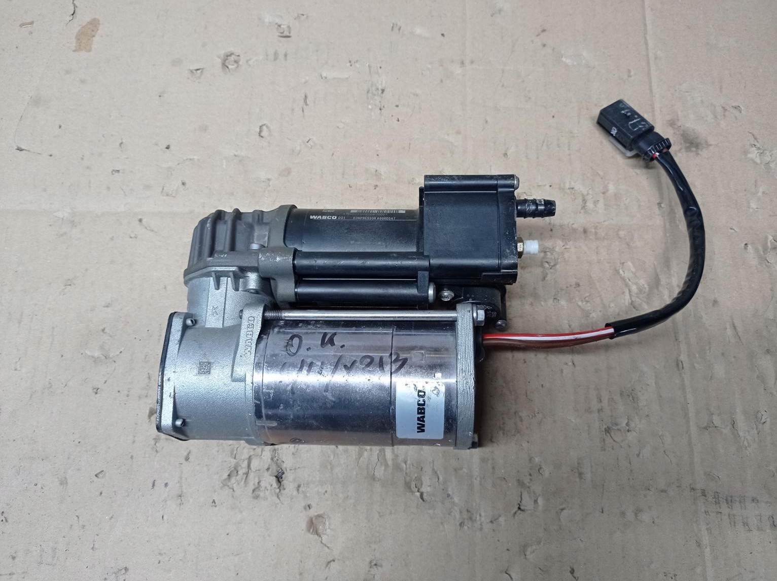 P-3475 - Компресор підвісу Мерседес В213 Кс213 С213