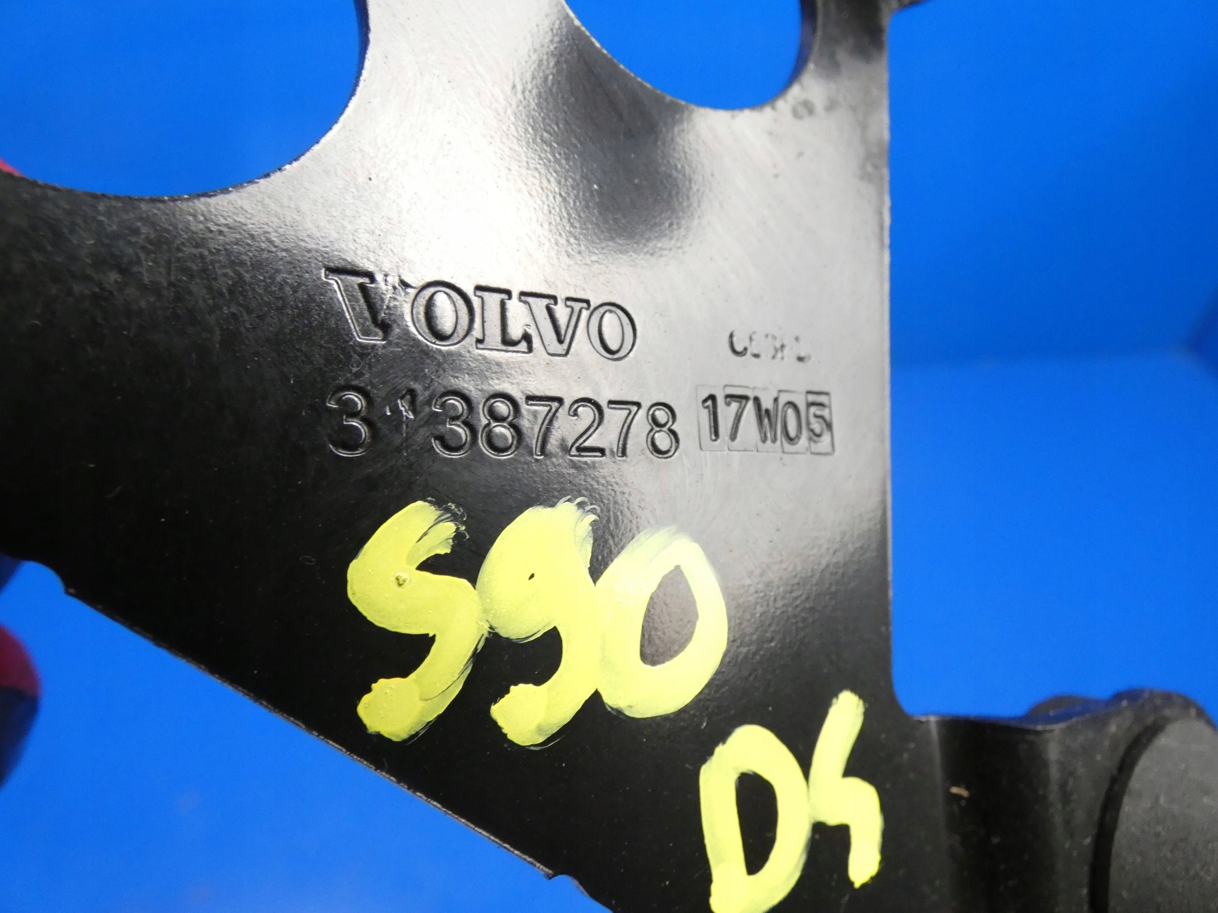VOLVO S90 II V90 II XC60 II V60 II Support plaque Console POMPY ABS