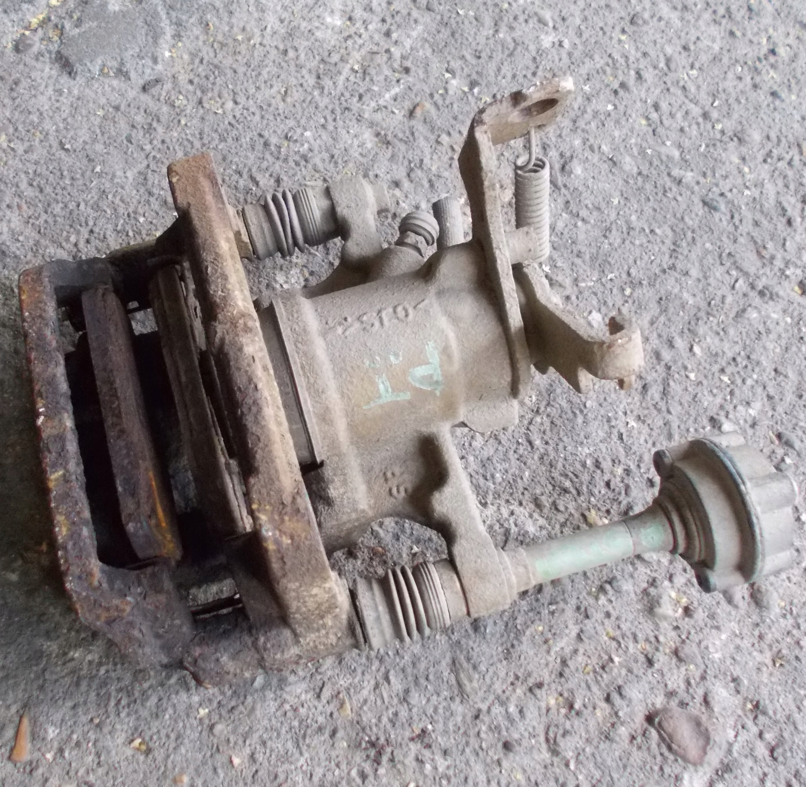 OPEL ASTRA J 1.7 CDTI 14R caliper brake right rear part