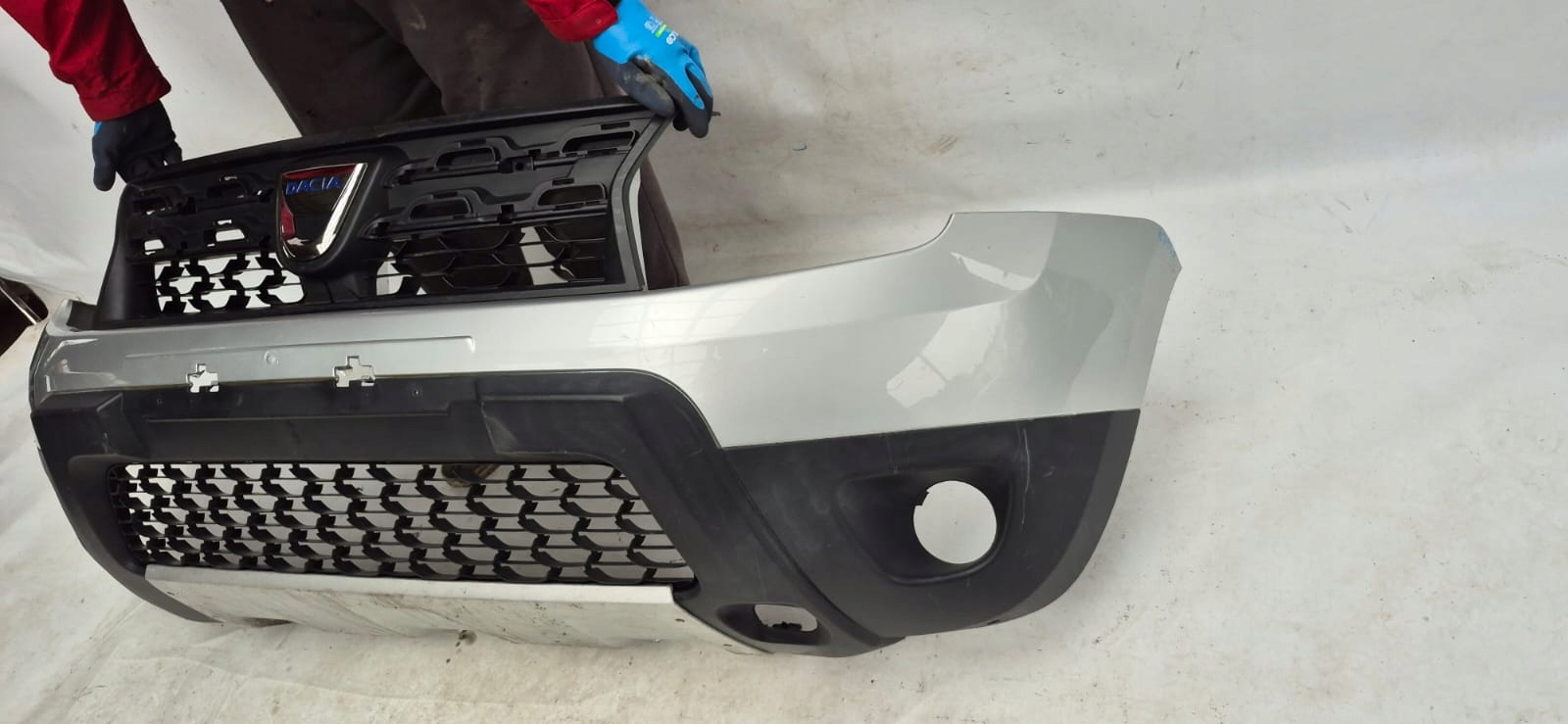 DACIA DUSTER and LIFT 13- bumper front front 620220025R