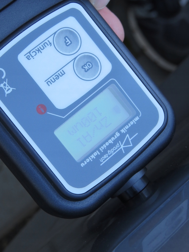 MIERNIK CZUJNIK TESTER GRUBOŚCI LAKIERU GL-2+ PLUS Zakres pomiarowy 0-2000 μm