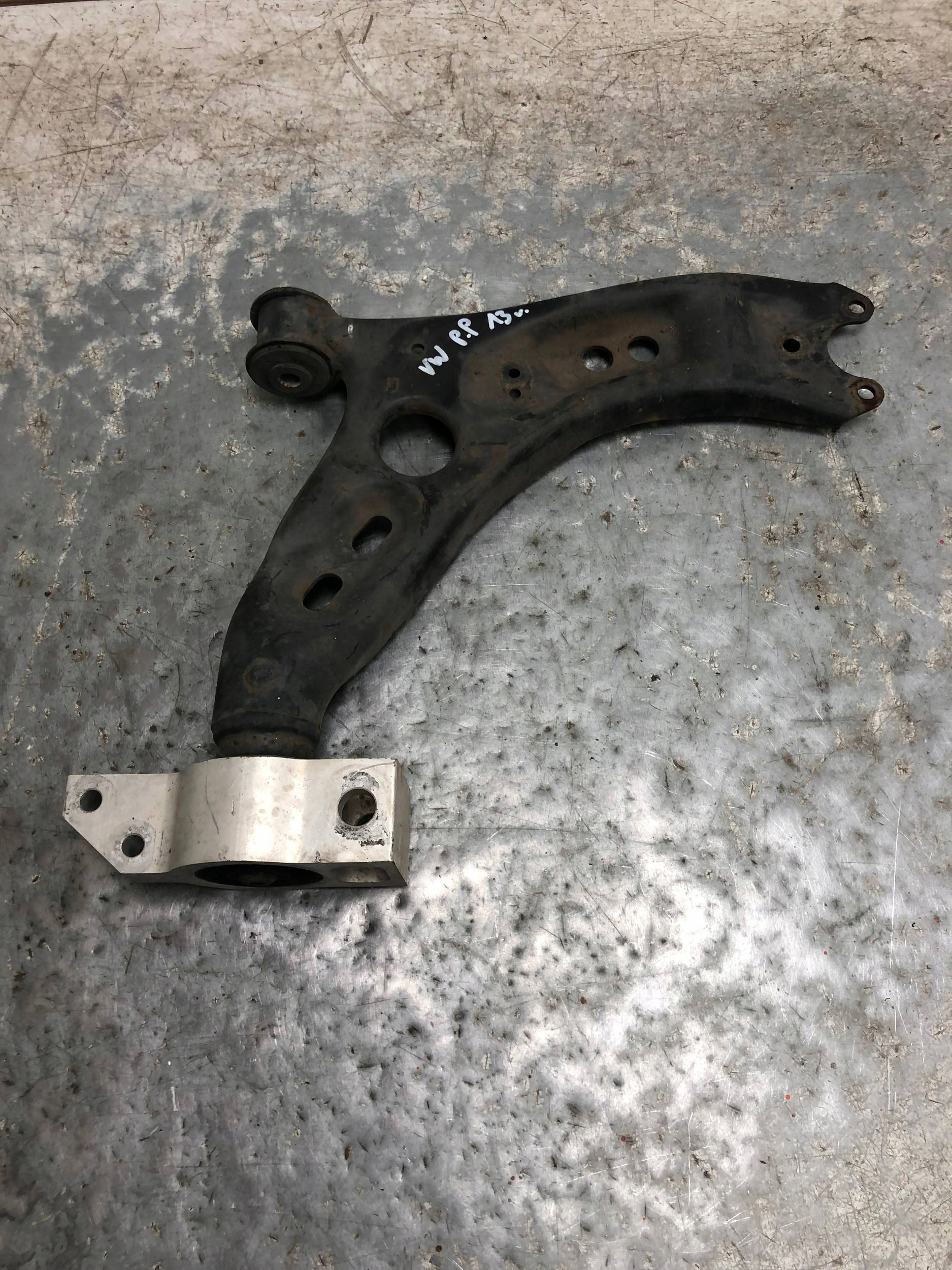 arm right front VW AUDI 1K0407166C