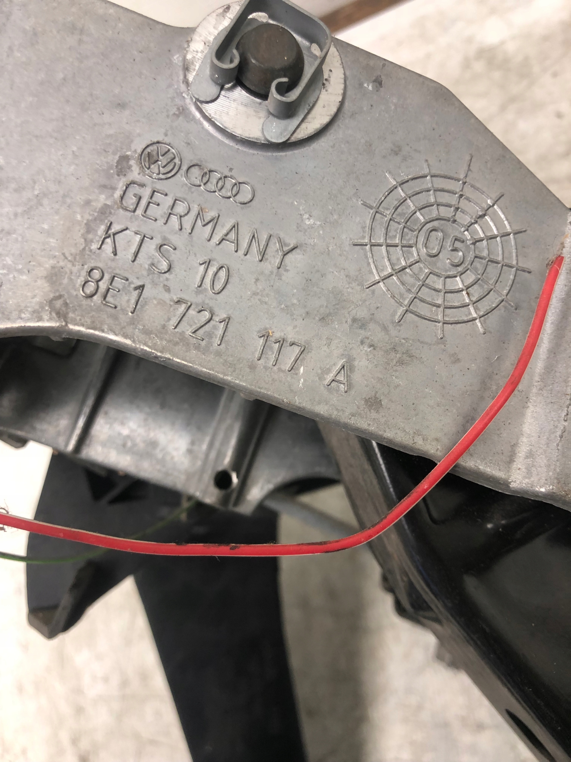 clutch accelerator pedal brakes AUDI A4 B7 8E1721117A 8E1721523B