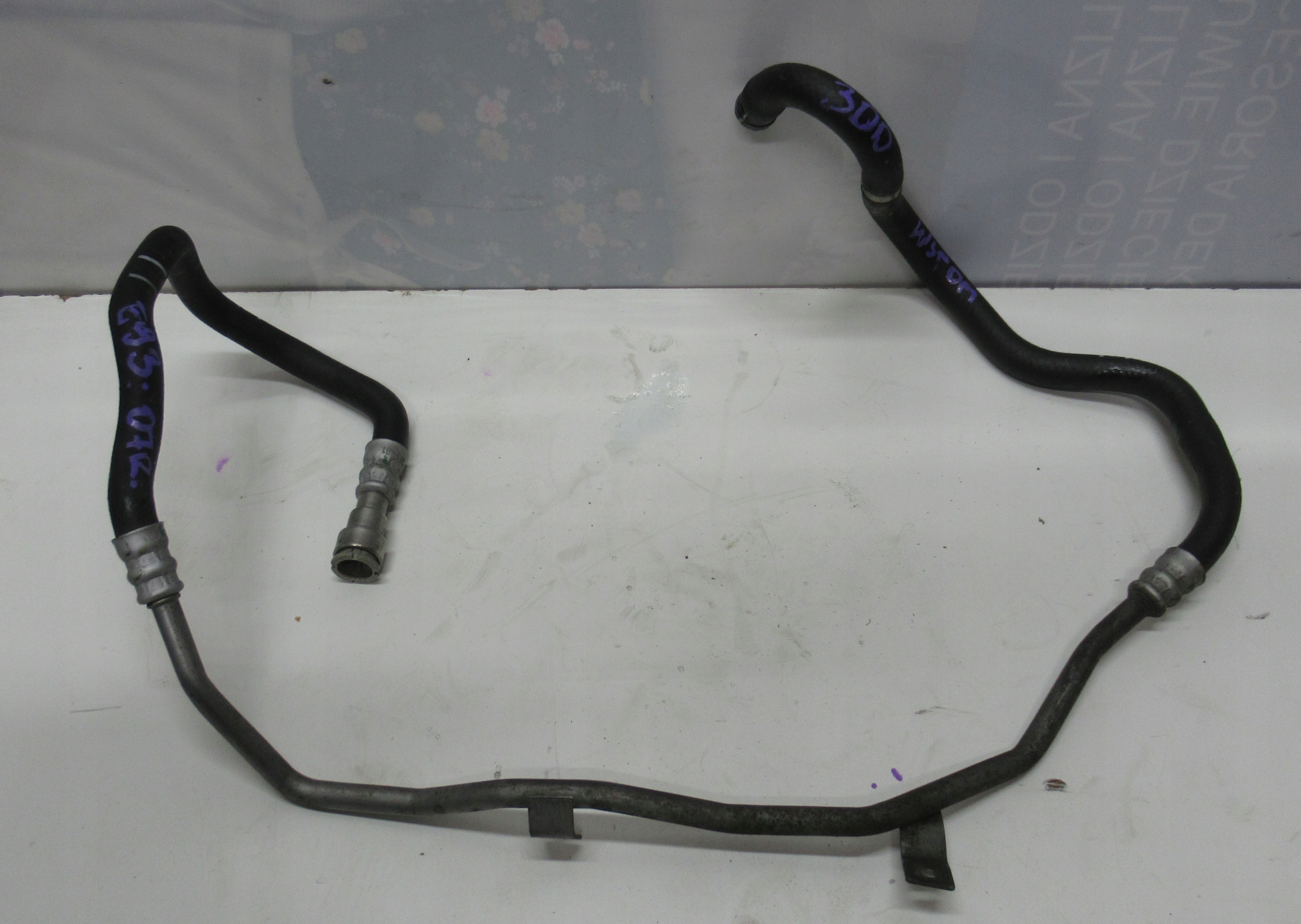BMW E93 E92 07R 3.0D wiring pipe hose 6776341