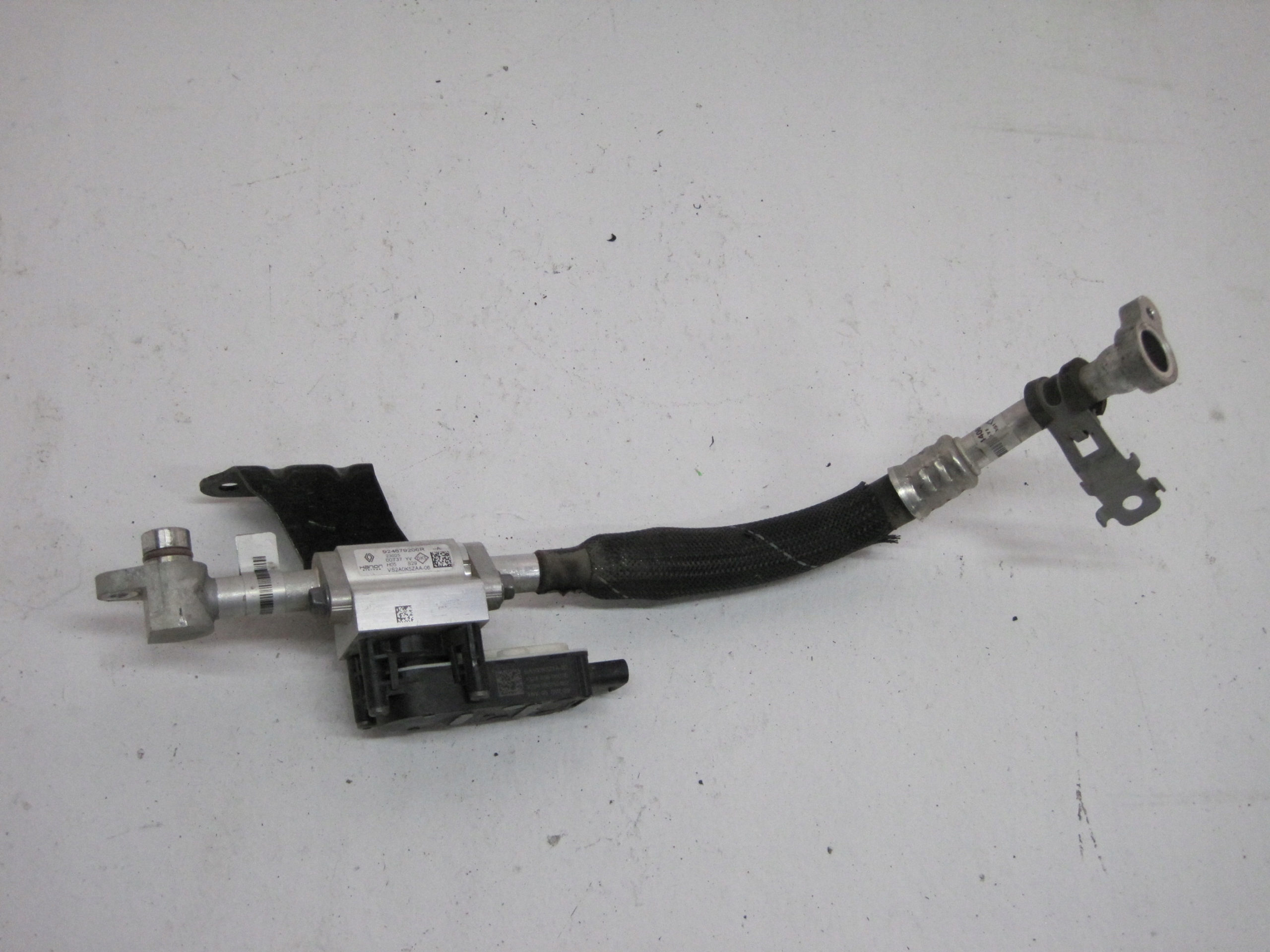 hadice klimatizaci RENAULT AUSTRAL RAFALE 924400782R
