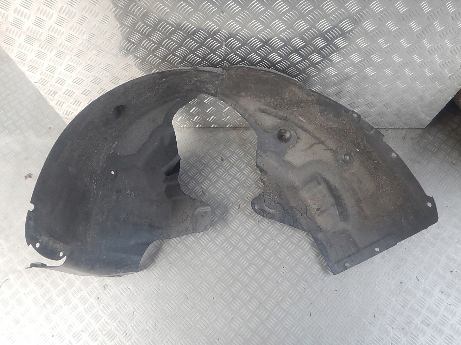 TESLA MODEL 3 PRAWE NADKOLE PRZÓD 1081582-00-D Typ samochodu Samochody osobowe