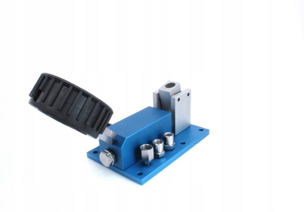 A BT095 TESTER WTRYSKIWACZY DO SILNIKOW DIESELA Weight with packaging 4 66 kg