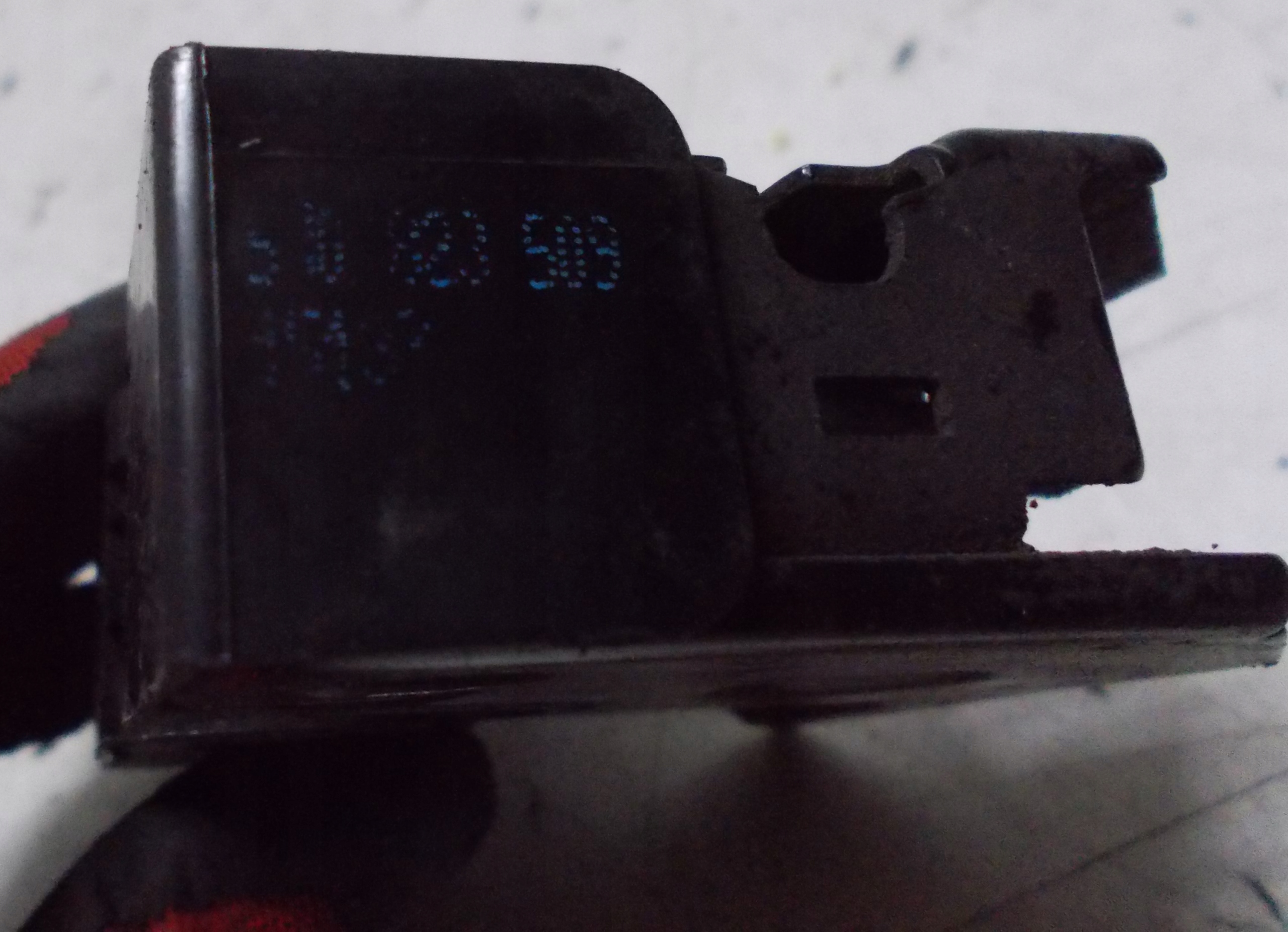 SKODA ROOMSTER 09R bonnet latch lock 5J0823509
