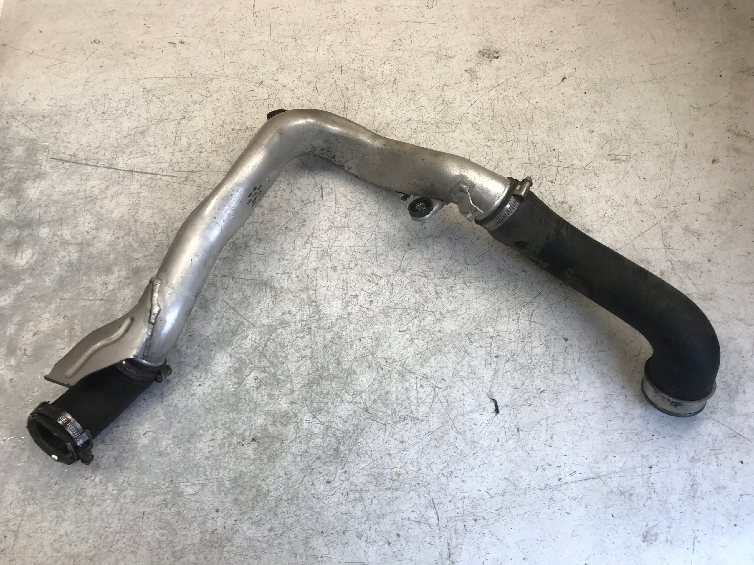 trouba hadice intercoolera VW TIGUAN 1T0145840