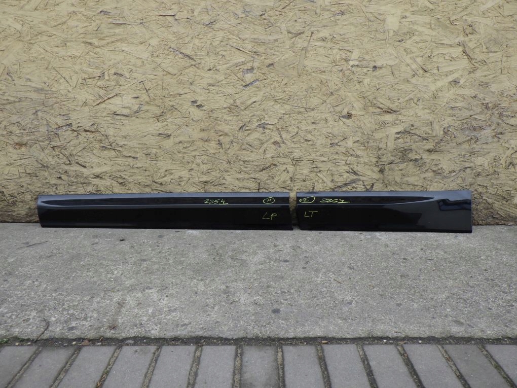 VOLVO XC60 XC 60 2 II 17- moulding door left front rear