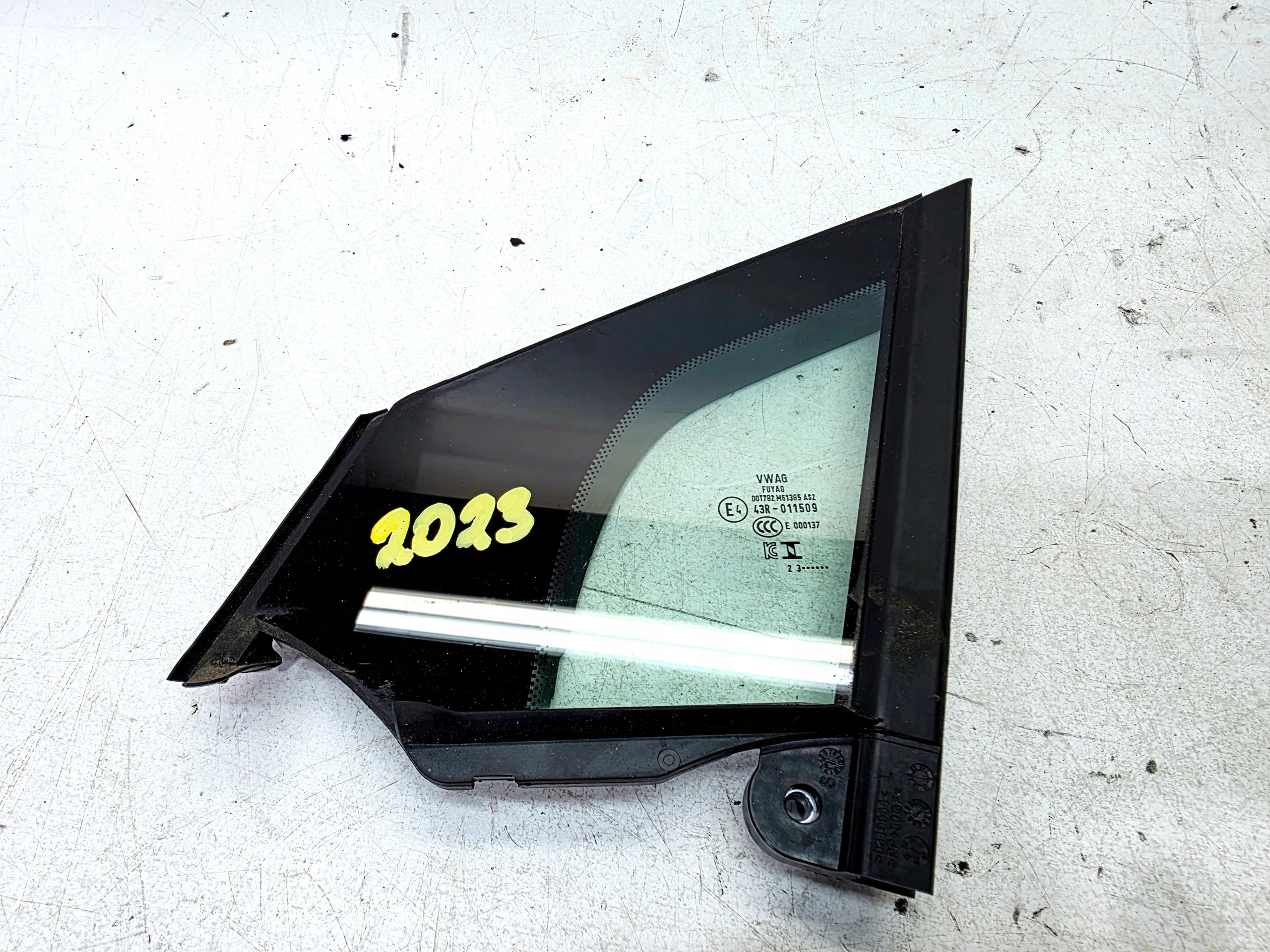 window side door left front AUDI Q4 E-TRON 89A845113 2023