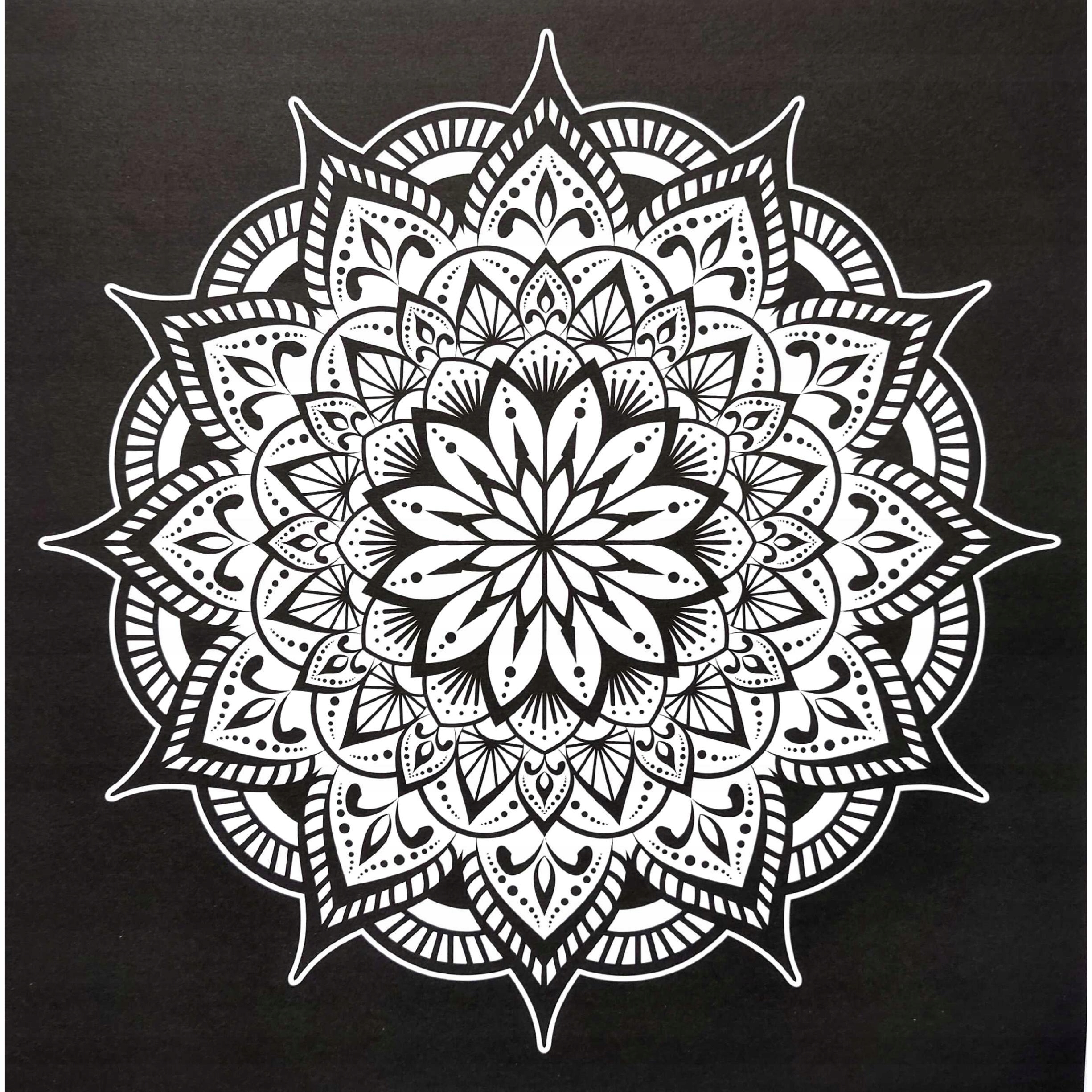 KOLOROWANKA DLA DOROSŁYCH DZIECI MANDALA ANTYSTRESOWA KOLOROWANKI 72k Tytuł Mandala