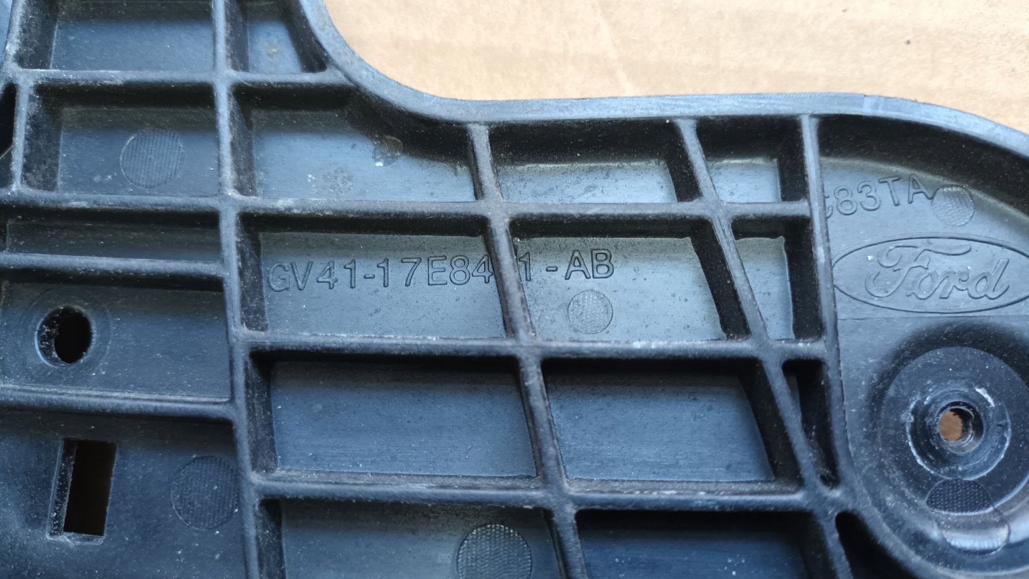 left rear light holder FORD KUGA II LIFT 2016->