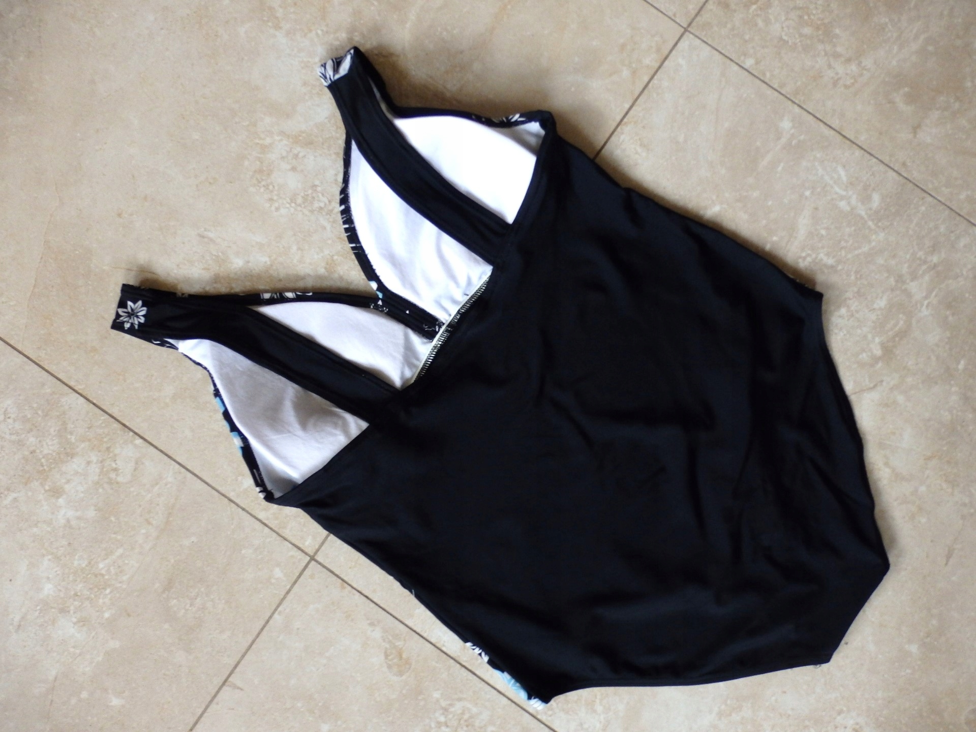 CZARNY KOSTIUM KĄPIELOWY JEDNOCZĘŚCIOWY R. XXL Marka bez marki