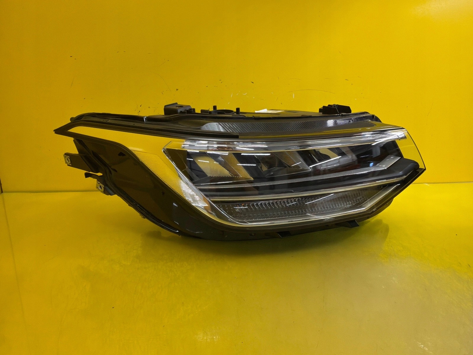 light right VW Tiguan Allspace 5NN Full Led 5NN941036B