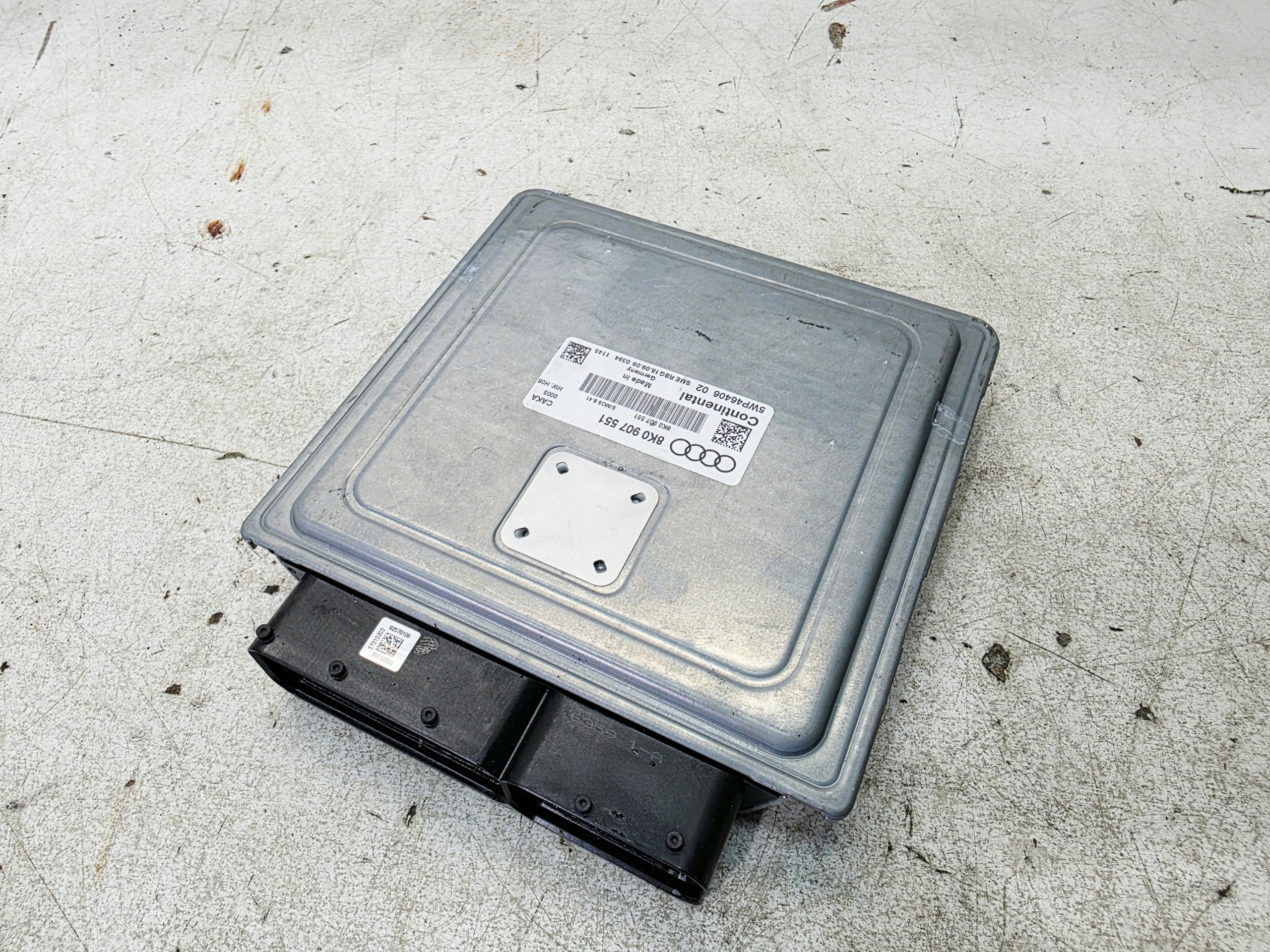 computer control unit of the engine AUDI A4 S4 B8 A5 S5 8T 3.0 TFSI 8K0907551