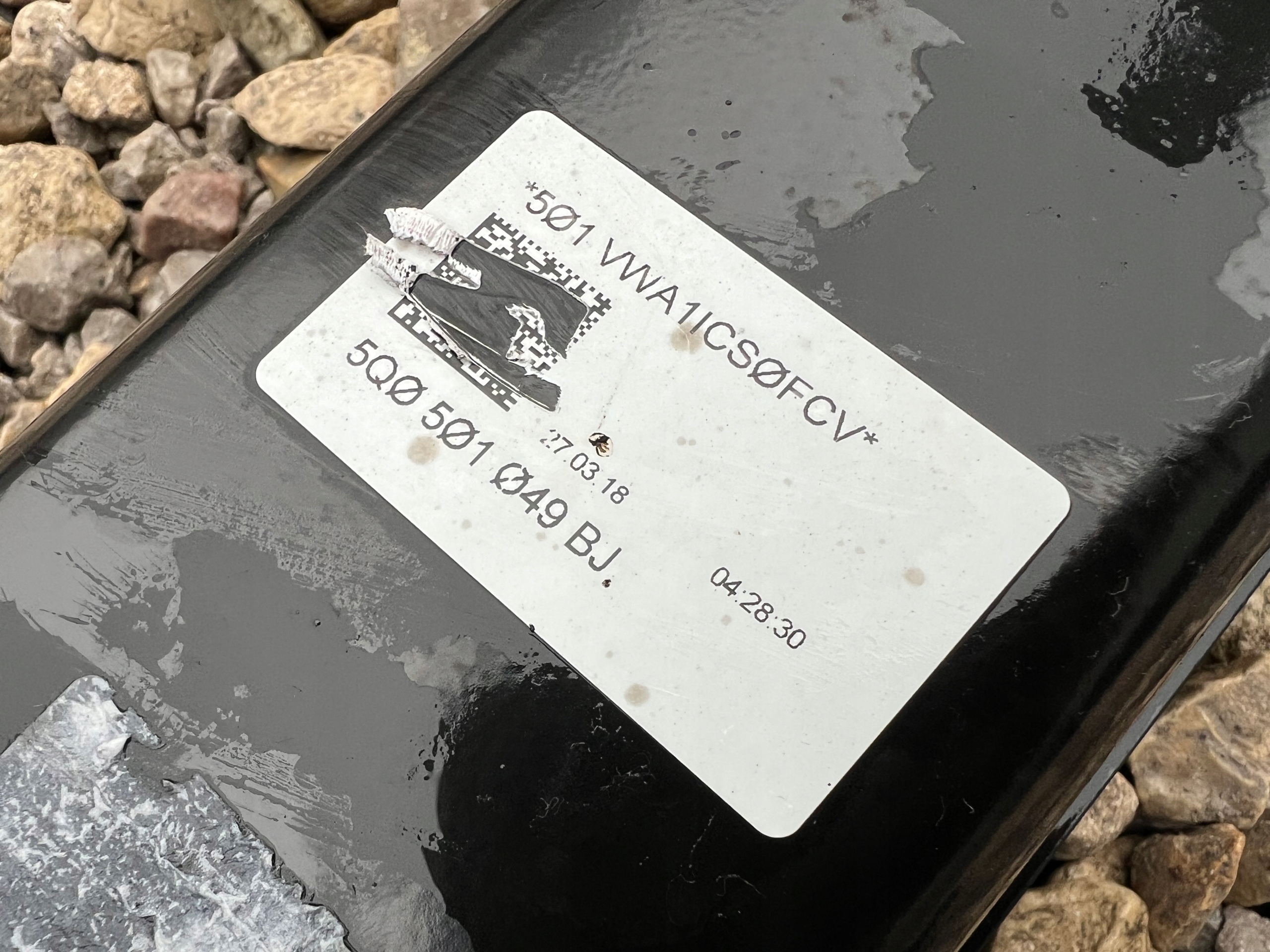 VW T-ROC KAROQ AUDI Q2 A3 8Y ZAWIESZENIE BELKA OŚ TYŁ TYLNA Numer katalogowy części 5Q0501049BJ