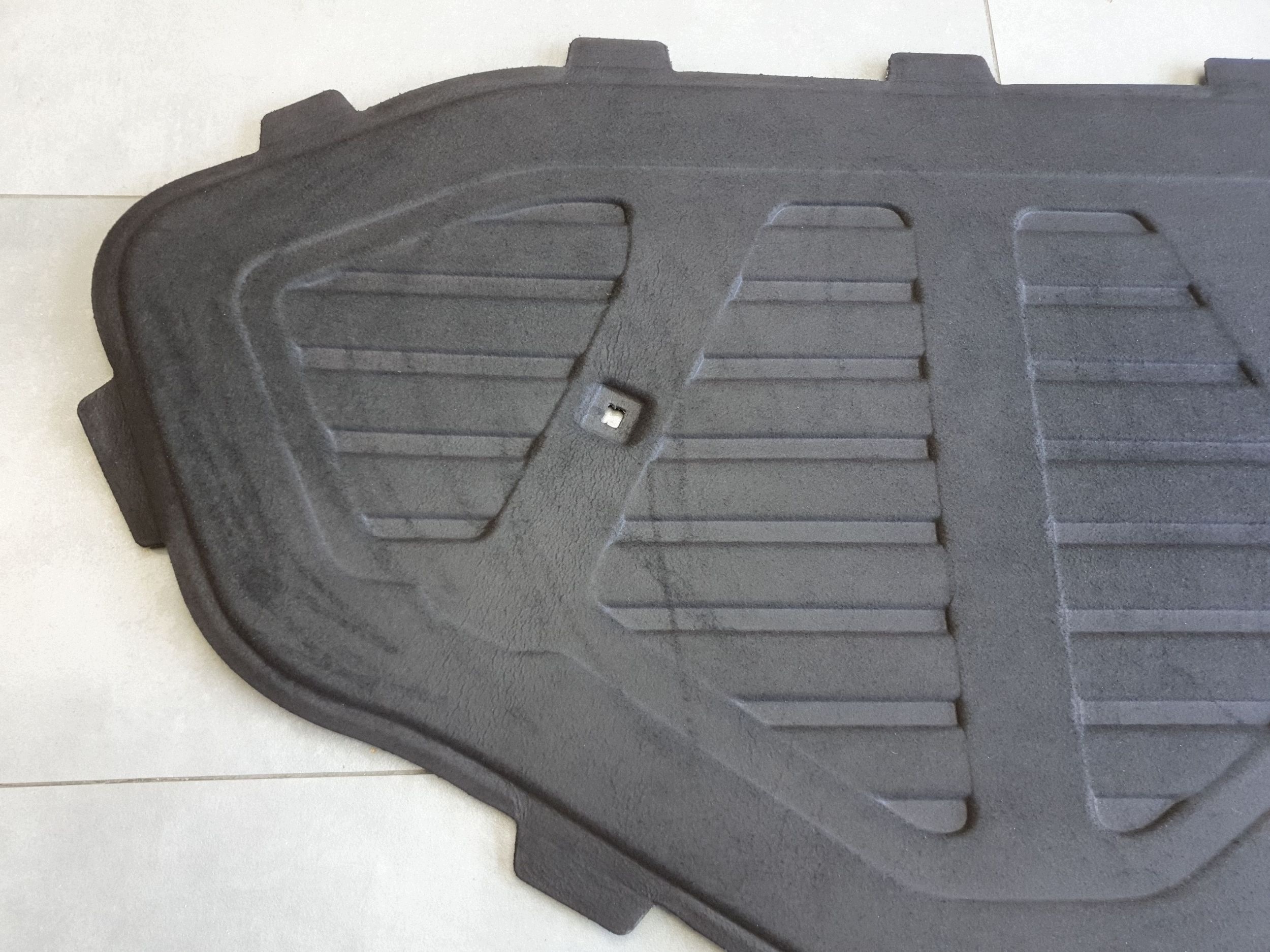 Audi A3 8Y Insonorisation du capot 8Y0863825A