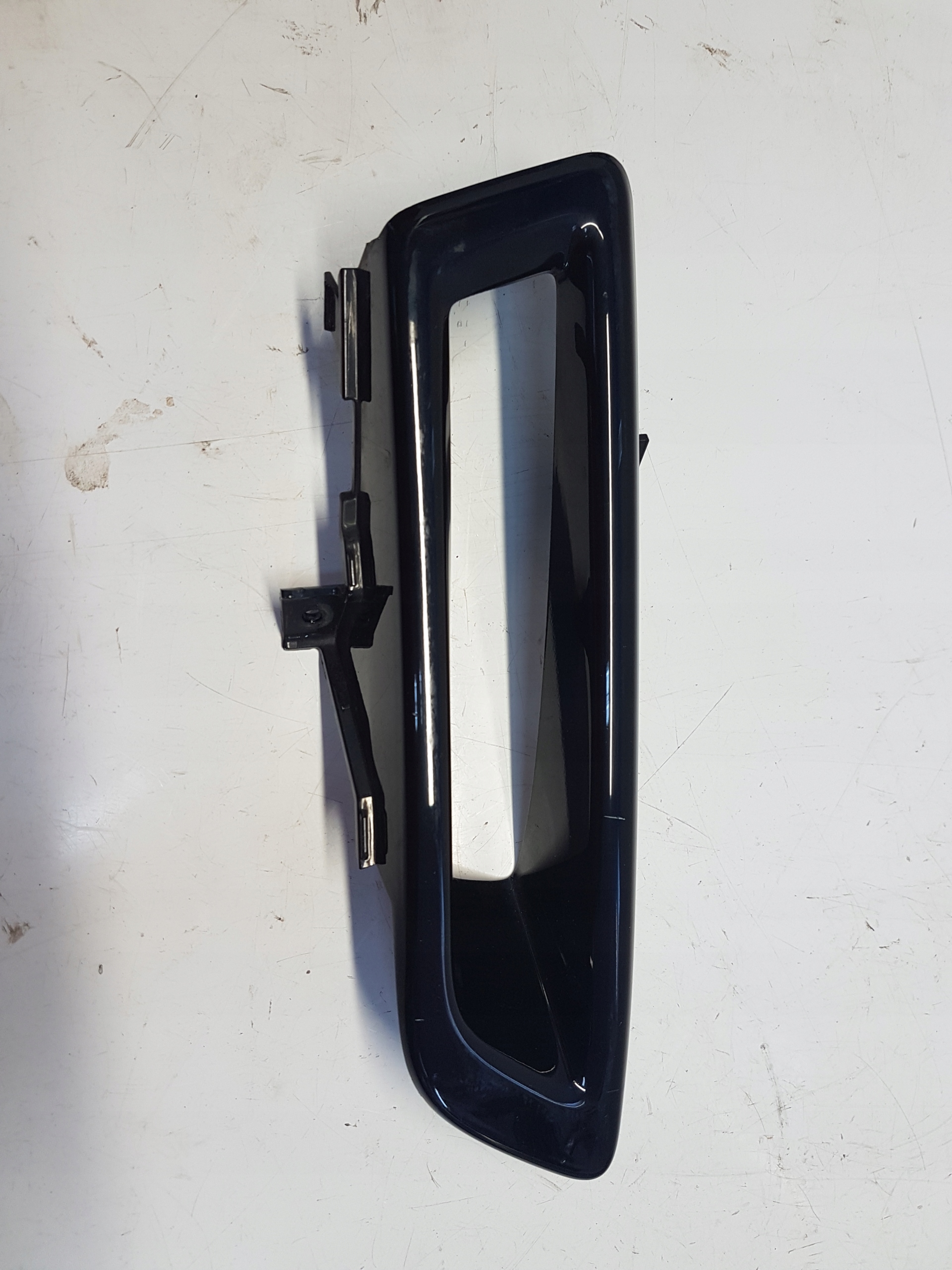 FK72-15A298-B - DISCOVERY SPORT L550 галогенна рамка права