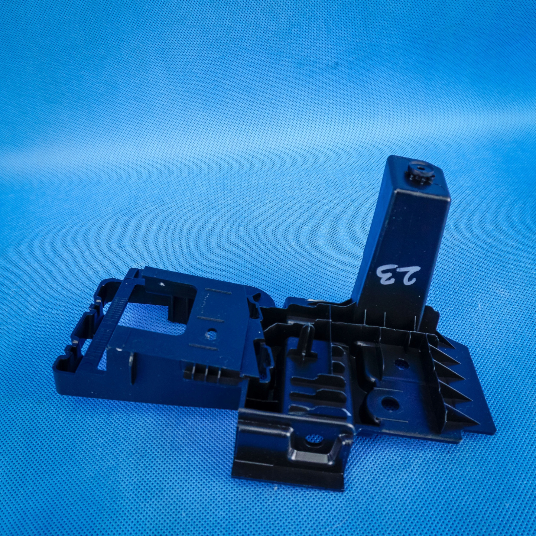 support console plancher coffre droit BMW X5 G05 51477438242 7438242