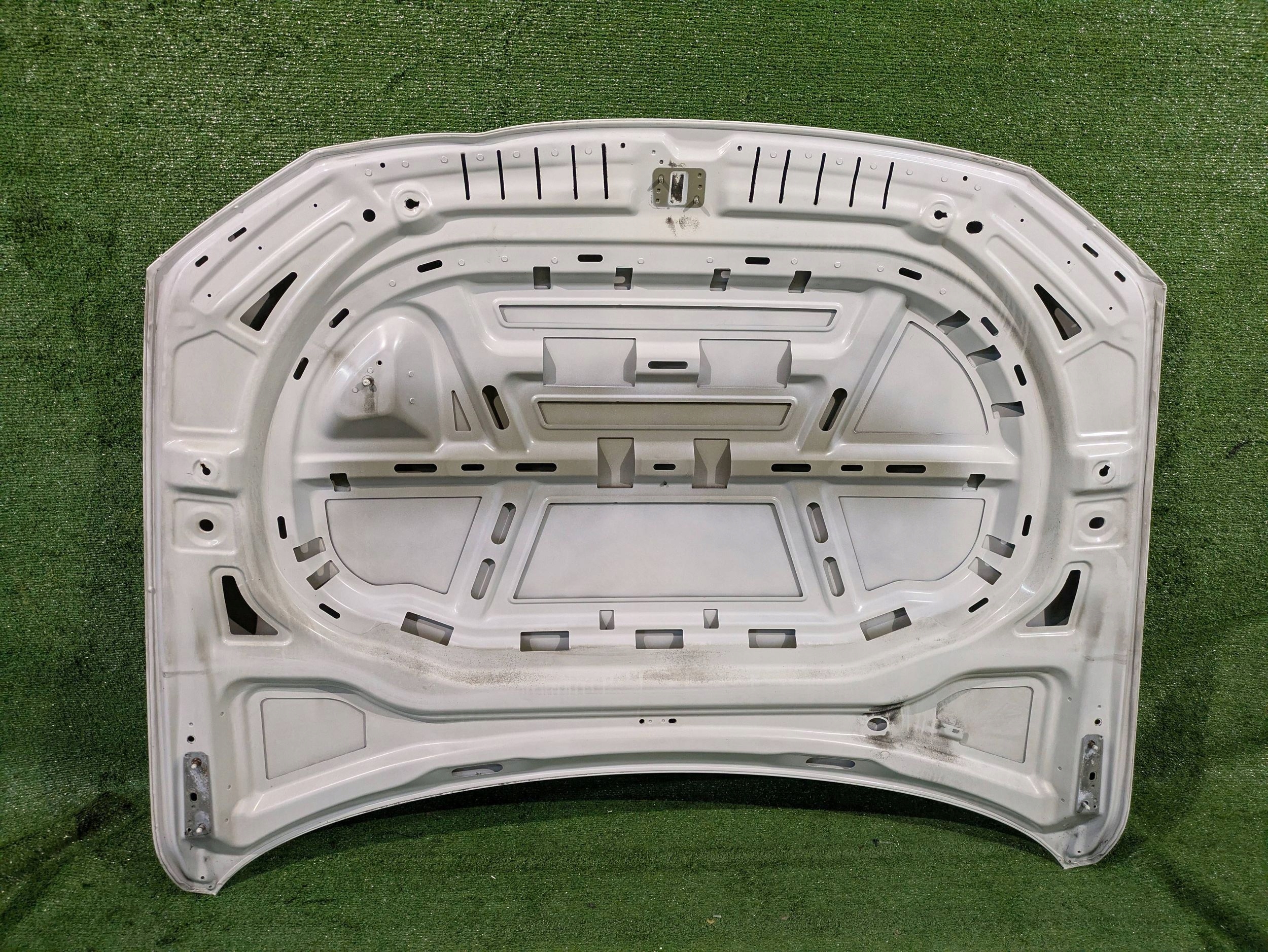 kapota VW PASSAT B8 15- NR.122