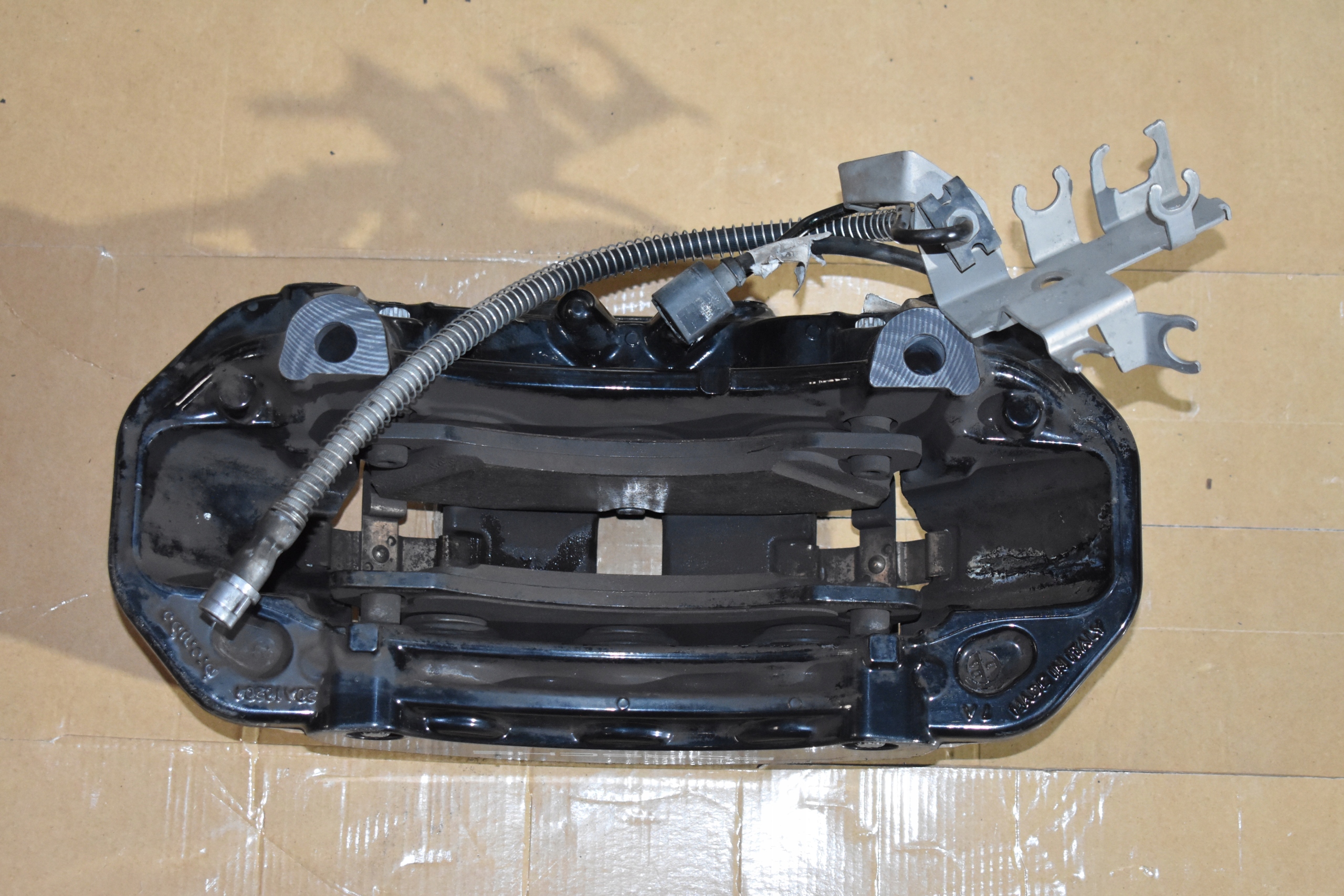IDEALNY caliper front front left PORSCHE CAYENNE 9Y HYBRYDA 1